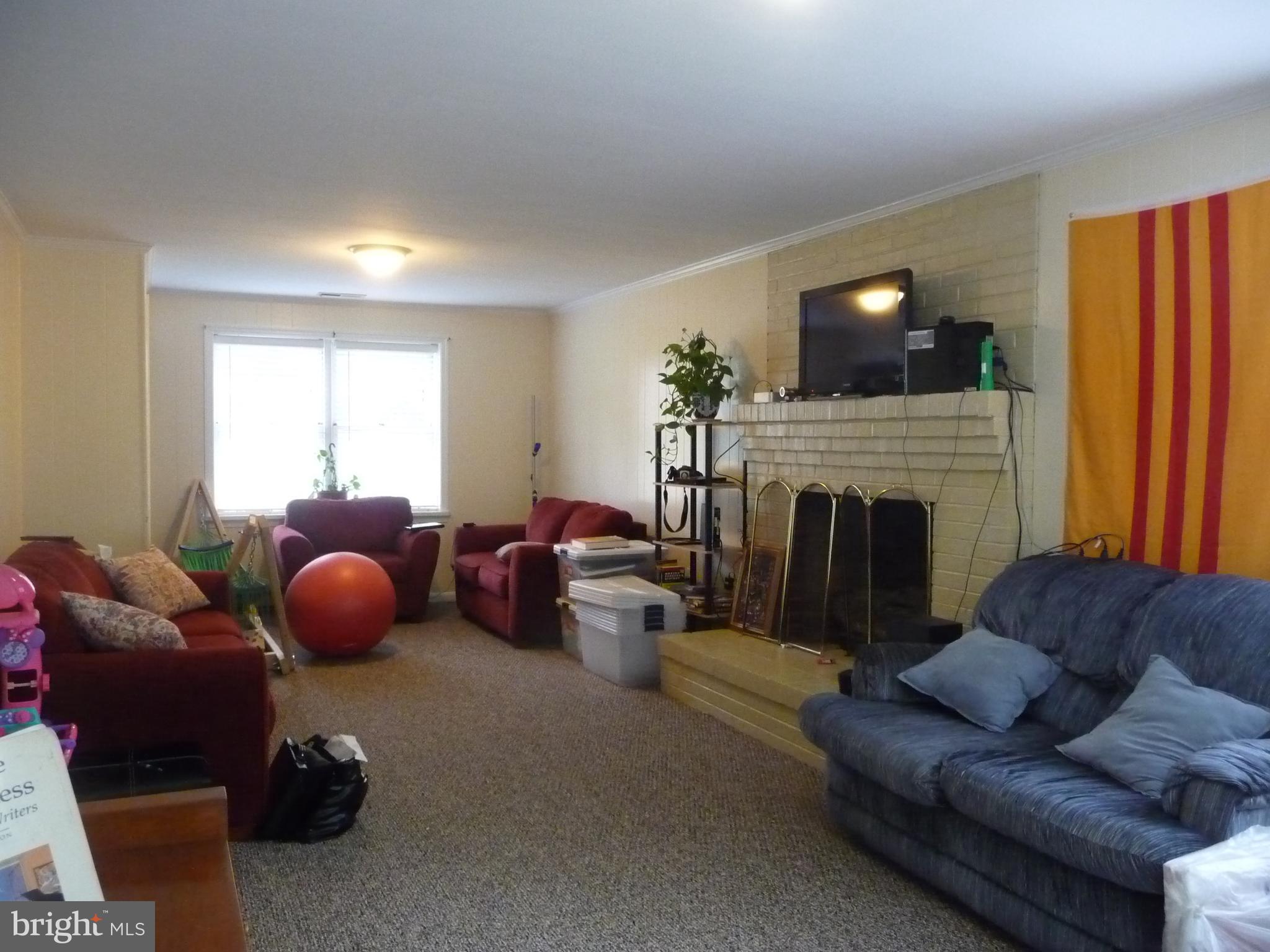 CLEARVIEW HEIGHTS - Residential Lease