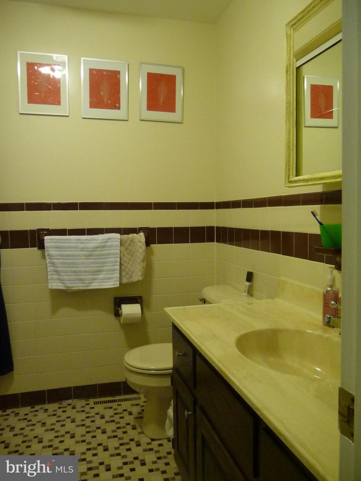 CLEARVIEW HEIGHTS - Residential Lease