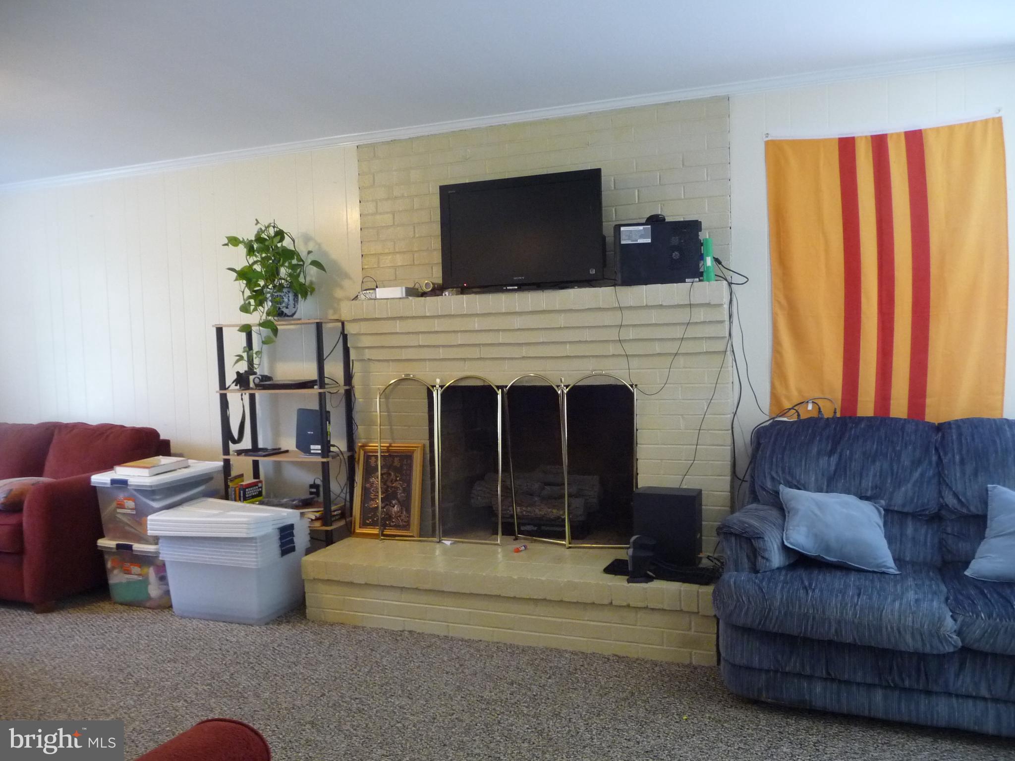 CLEARVIEW HEIGHTS - Residential Lease