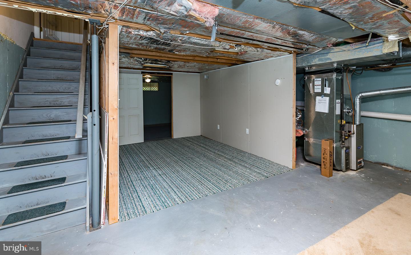 HUGHES PARK - Residential