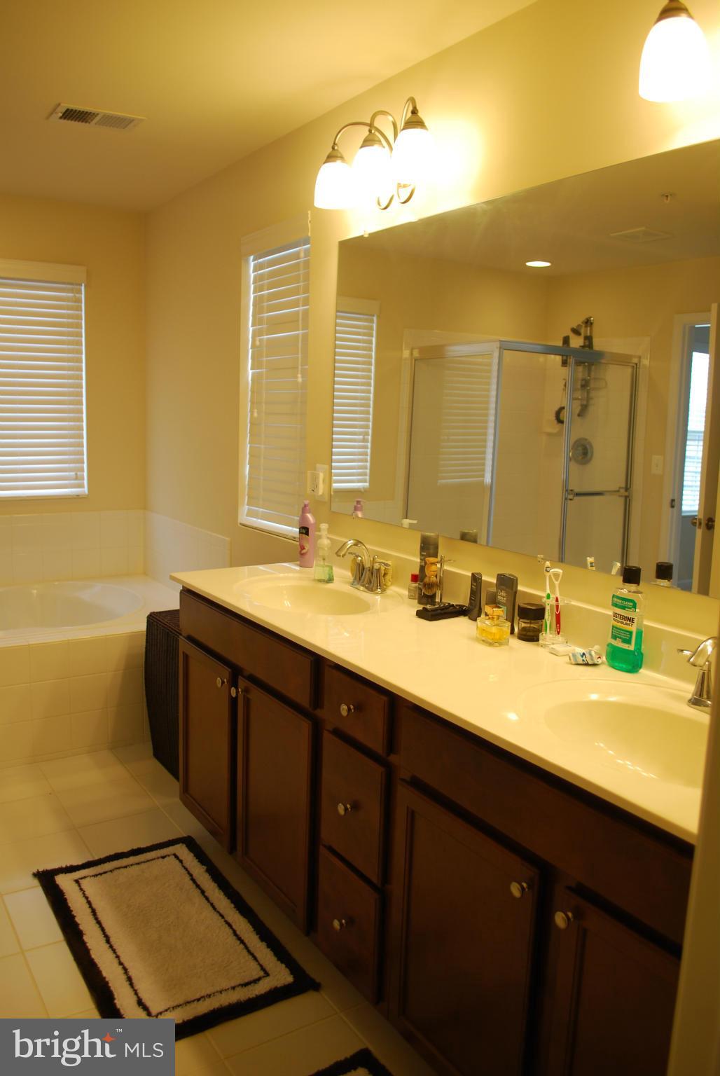 ST CHARLES SUB - GLENEAGLES - Residential Lease