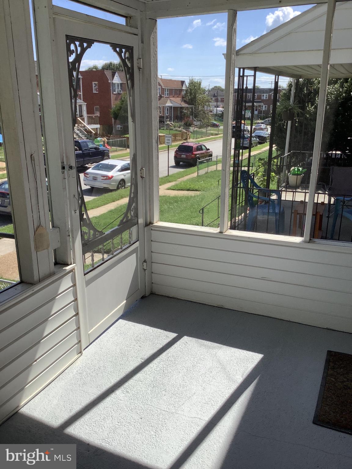 METROPOLITAN HOMES - Residential