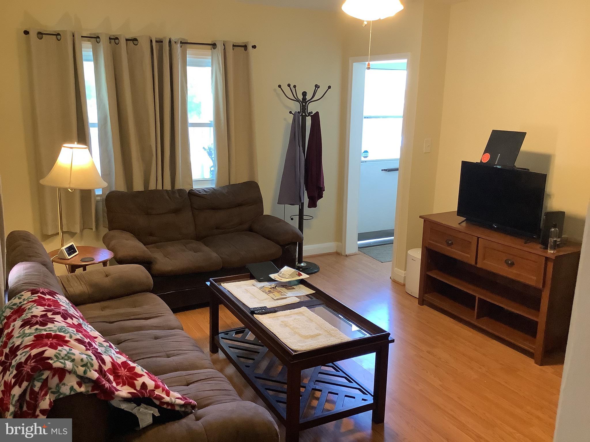 METROPOLITAN HOMES - Residential