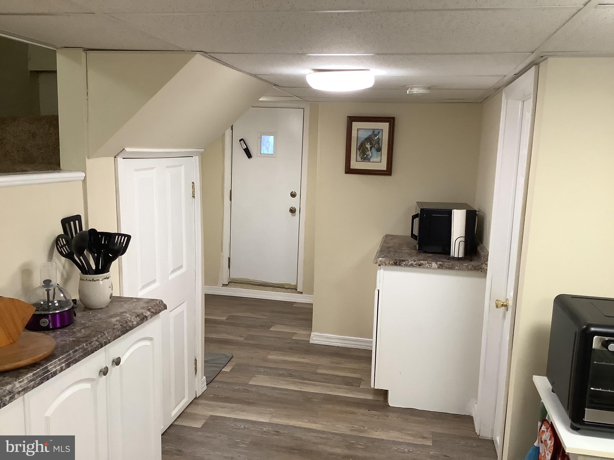 METROPOLITAN HOMES - Residential