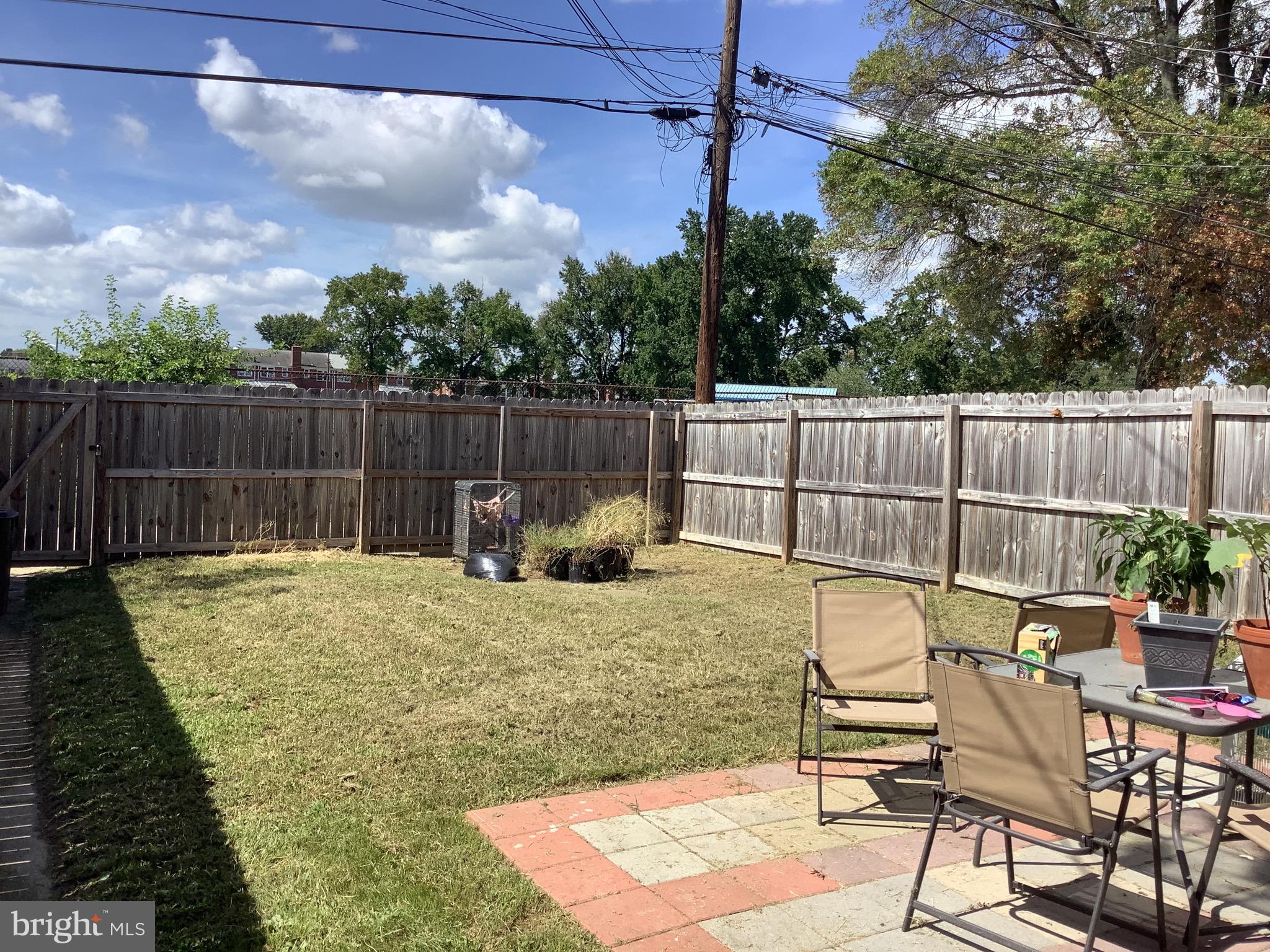 METROPOLITAN HOMES - Residential