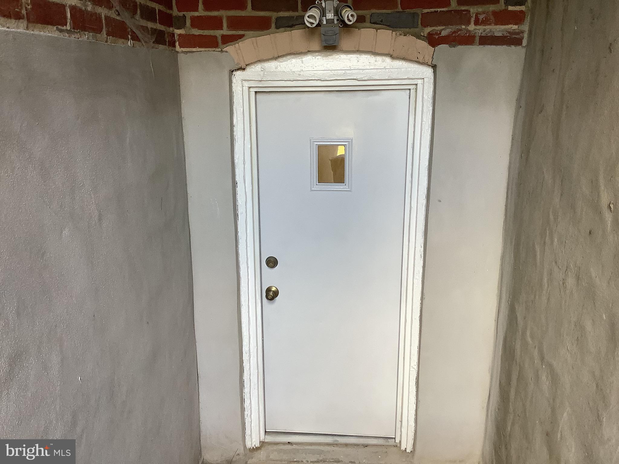 METROPOLITAN HOMES - Residential