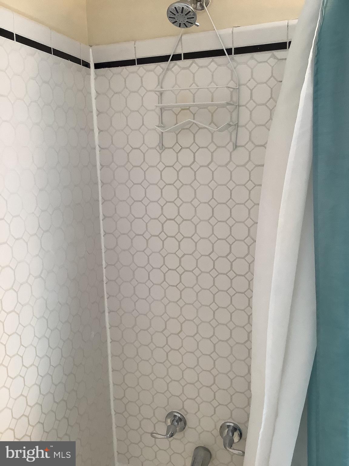 METROPOLITAN HOMES - Residential