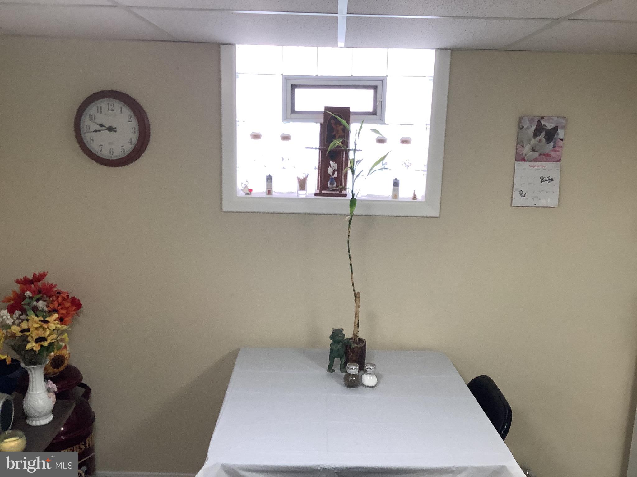 METROPOLITAN HOMES - Residential