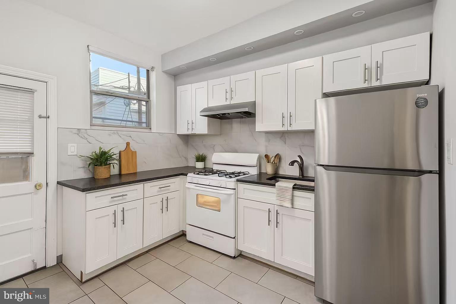 2629 S MILDRED STREET