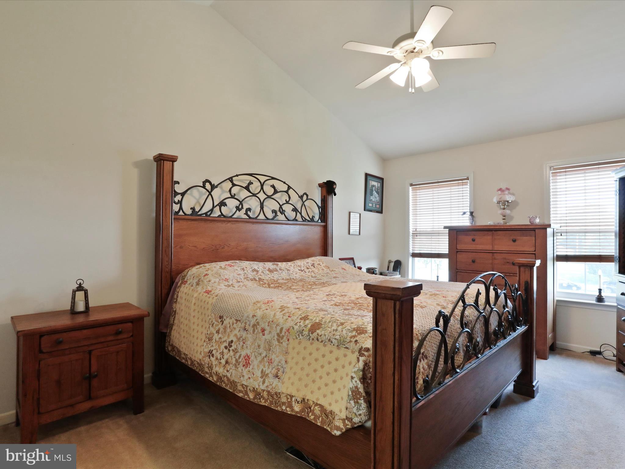 TWIN ACRES - Residential