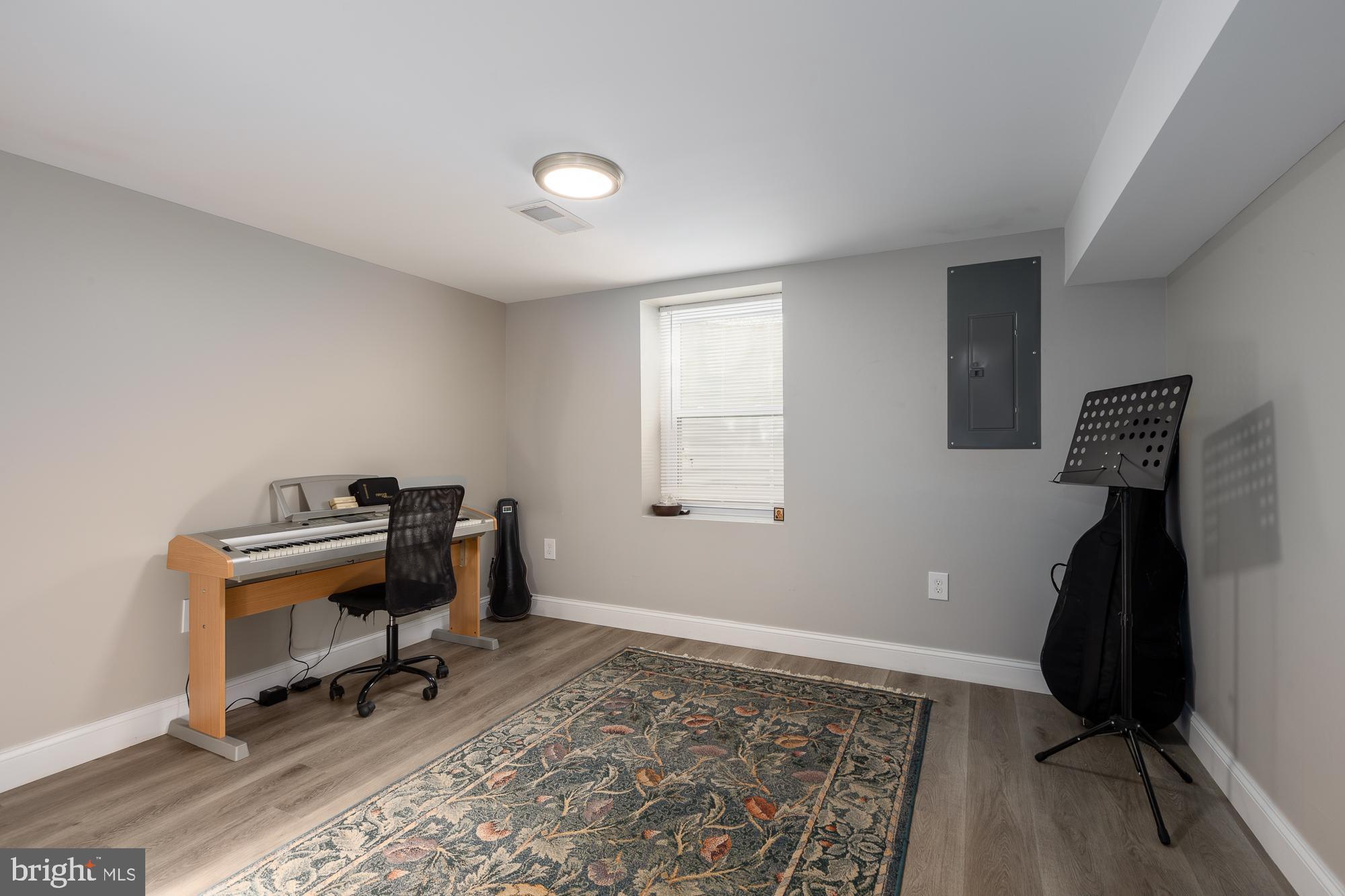 VIRGINIA HILLS - Residential