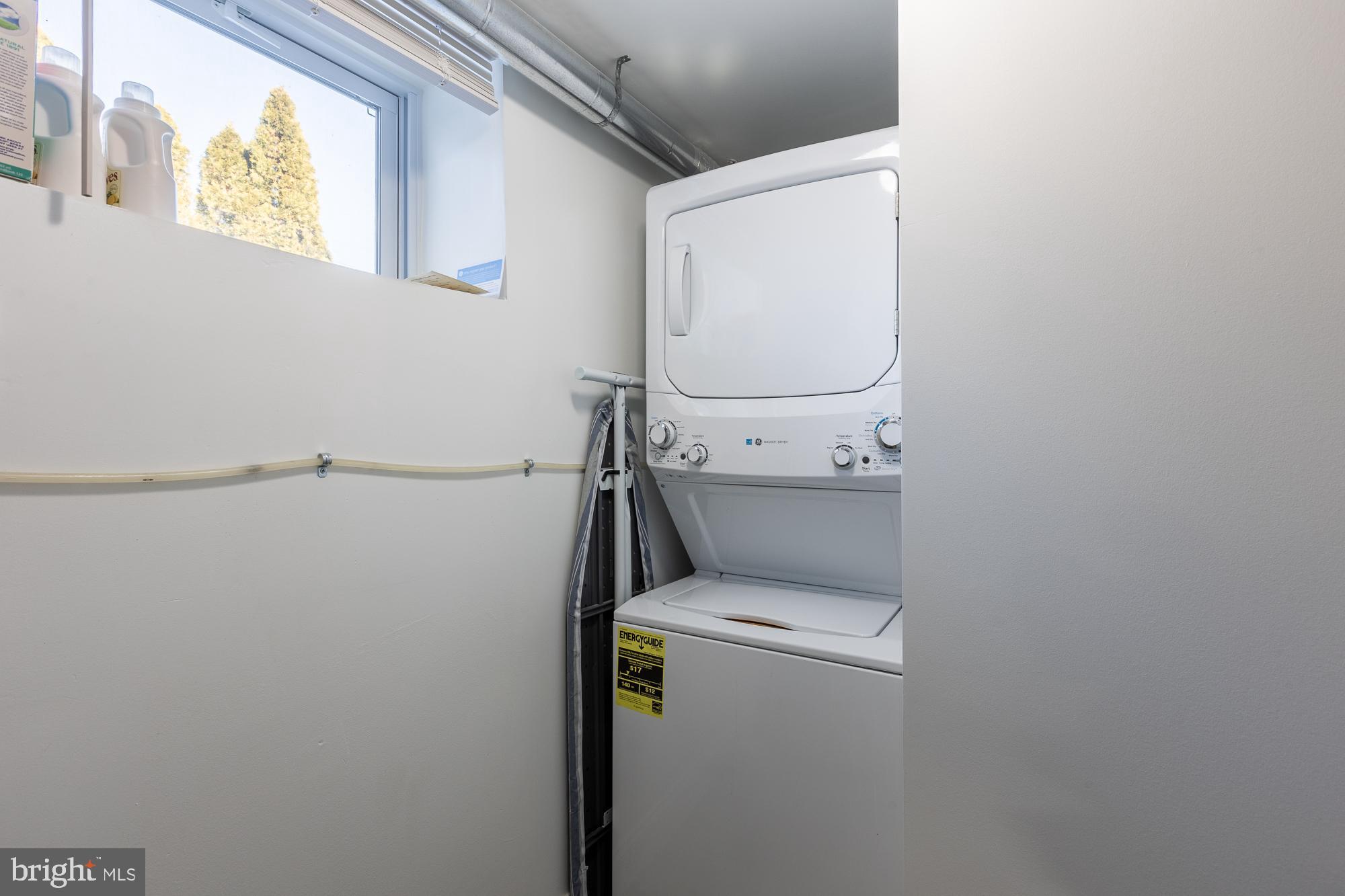 VIRGINIA HILLS - Residential