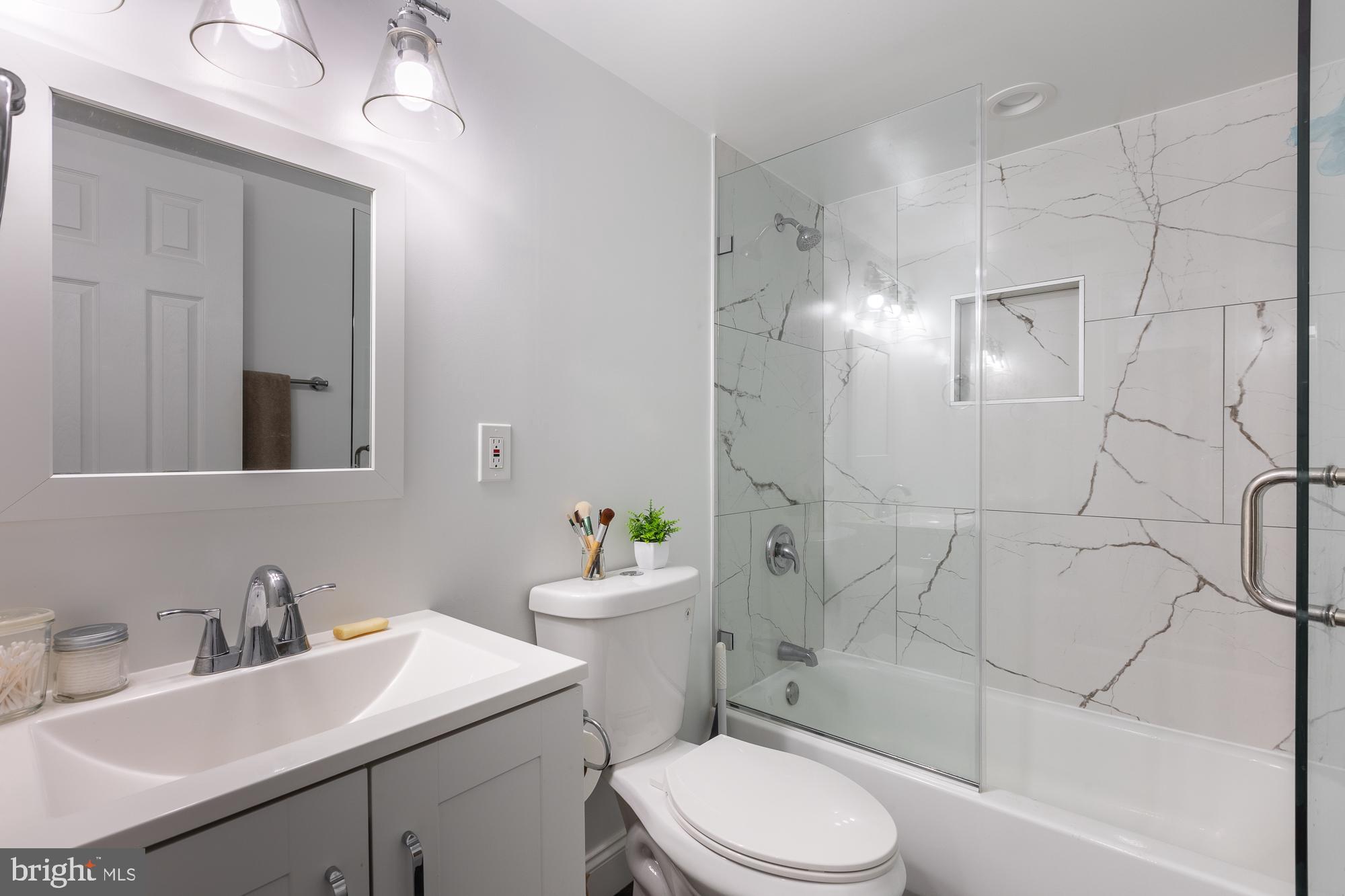 VIRGINIA HILLS - Residential