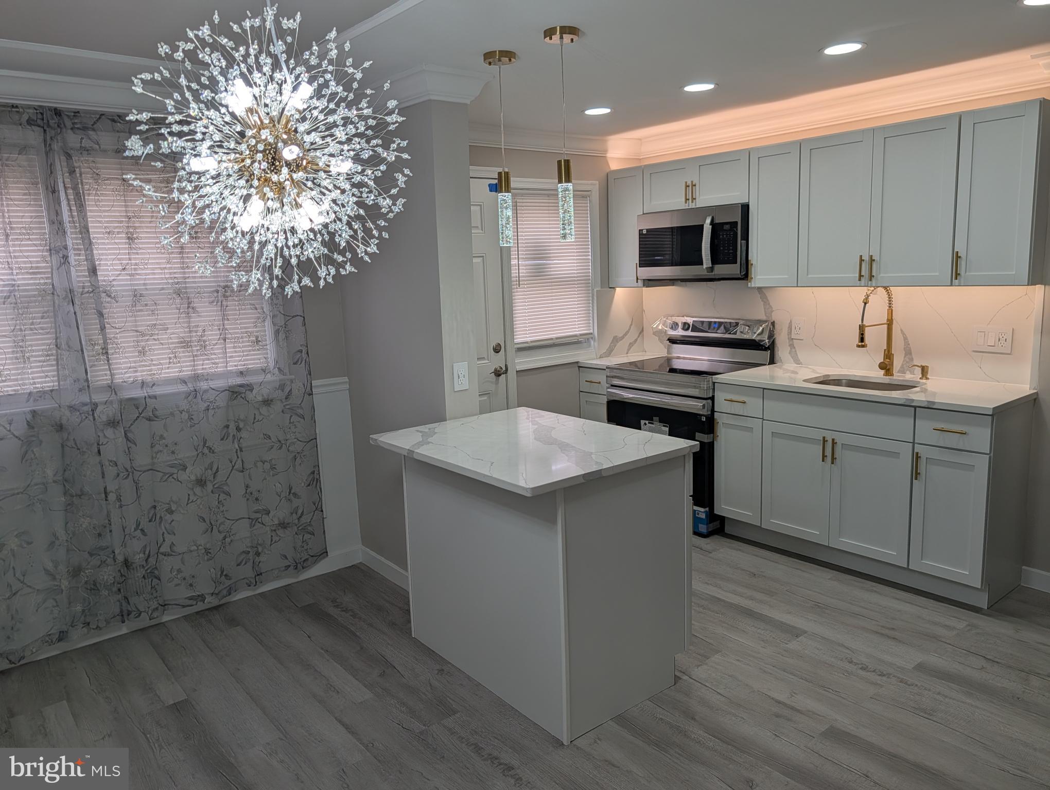 PARKSIDE - Residential