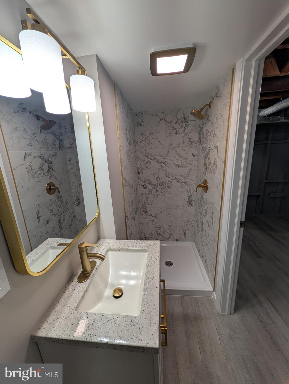 PARKSIDE - Residential