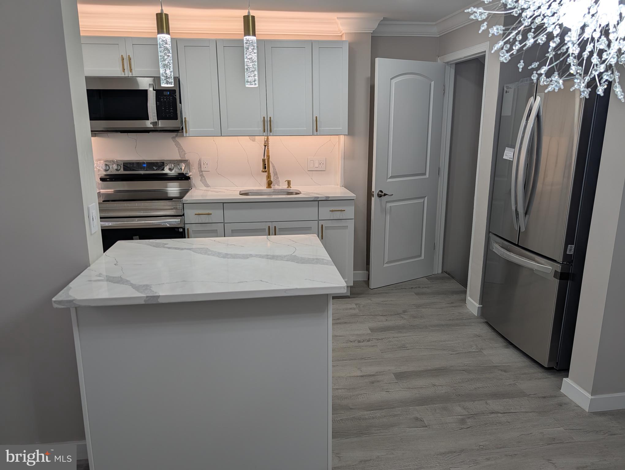 PARKSIDE - Residential