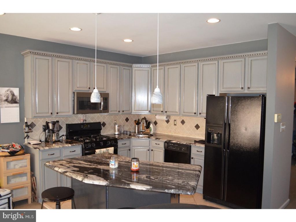 Photo of 24 Uxbridge Drive, ROBBINSVILLE, NJ 08691 (MLS # NJME2065242)