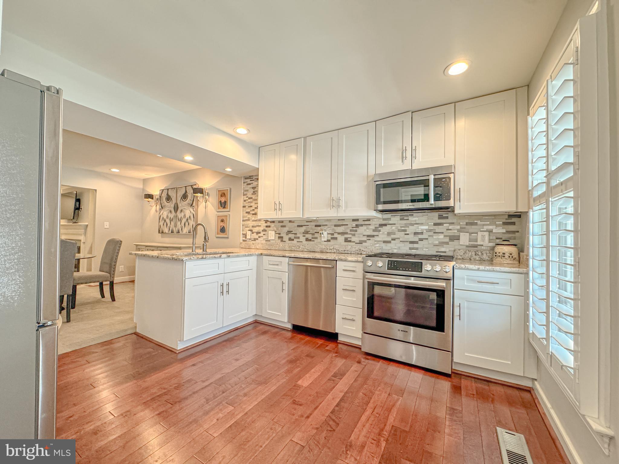 KENMORE TOWNHOME - Residential