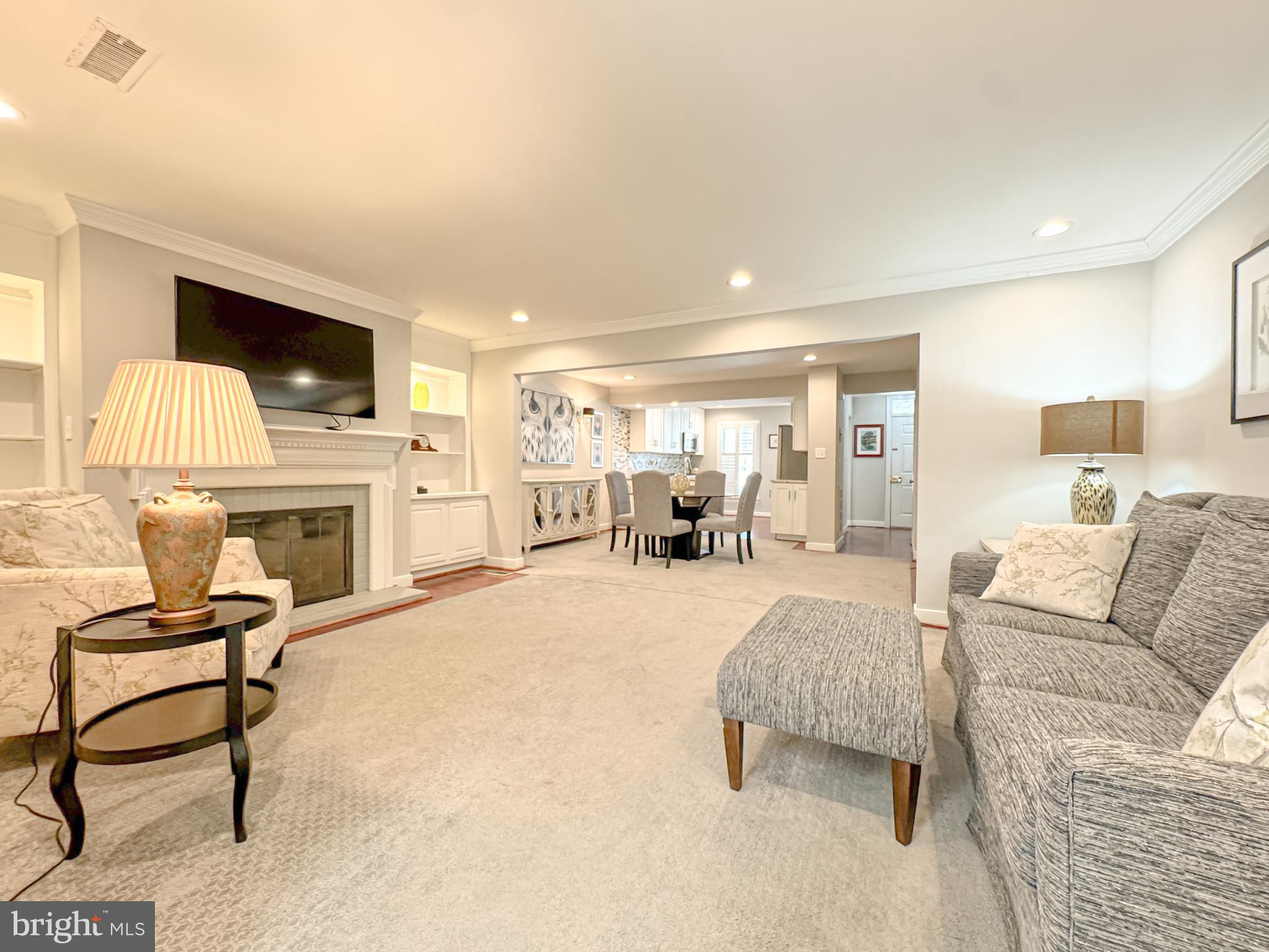 KENMORE TOWNHOME - Residential