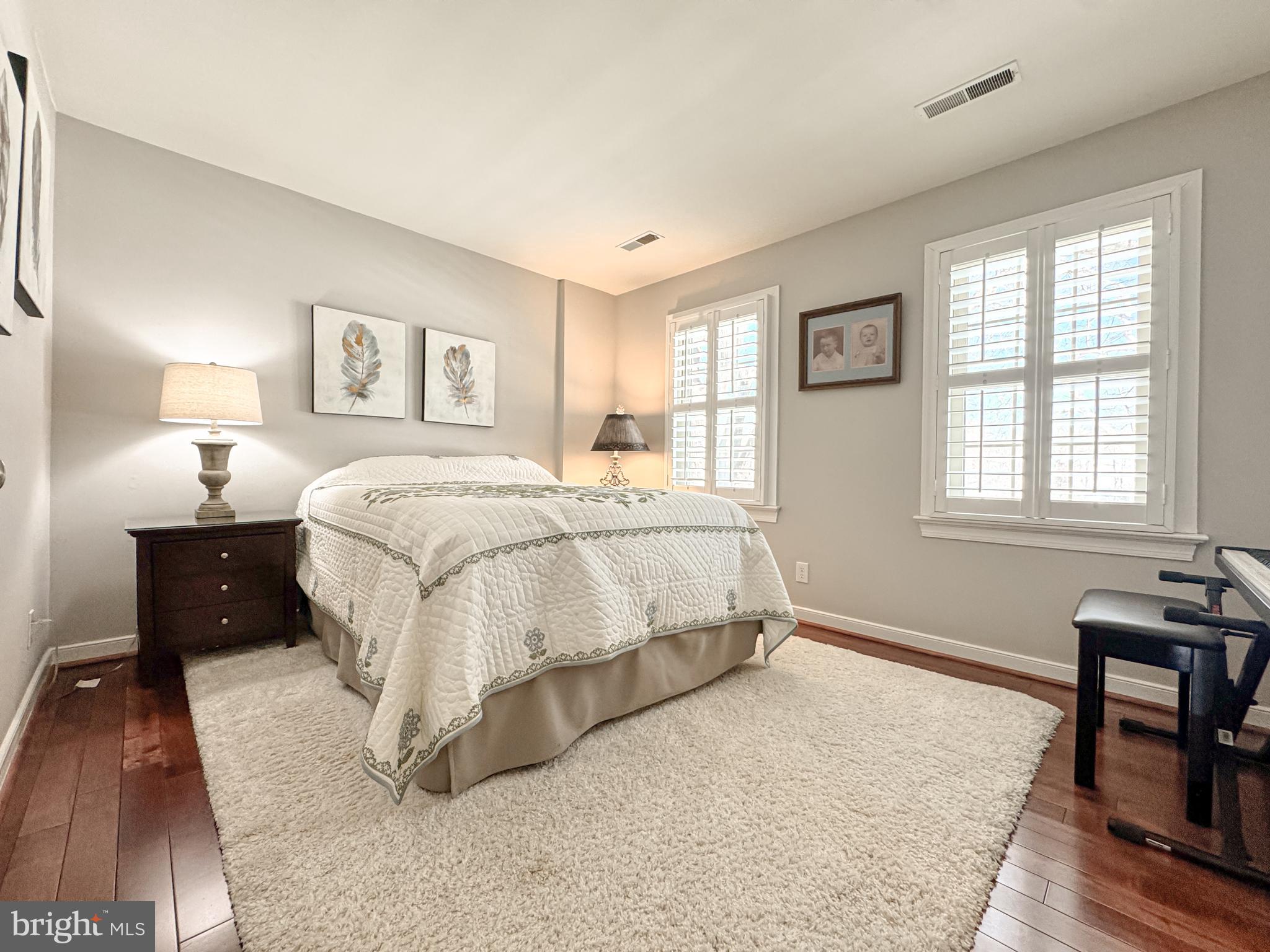 KENMORE TOWNHOME - Residential