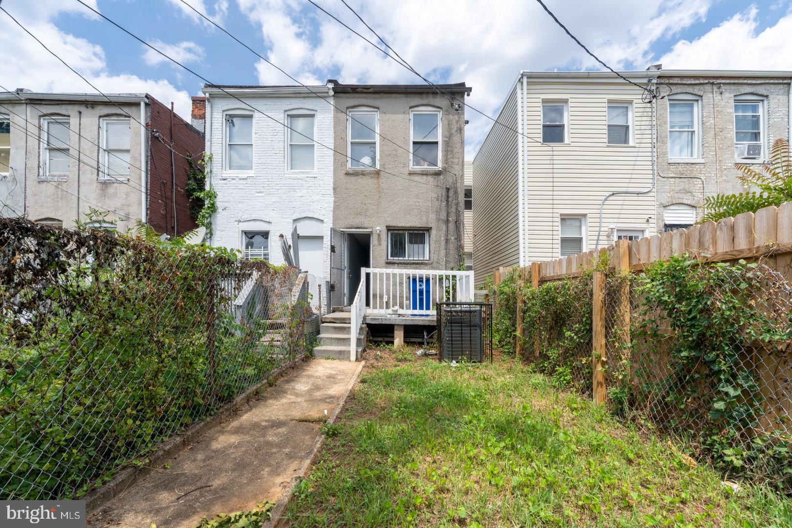 LEXINGTON - Residential