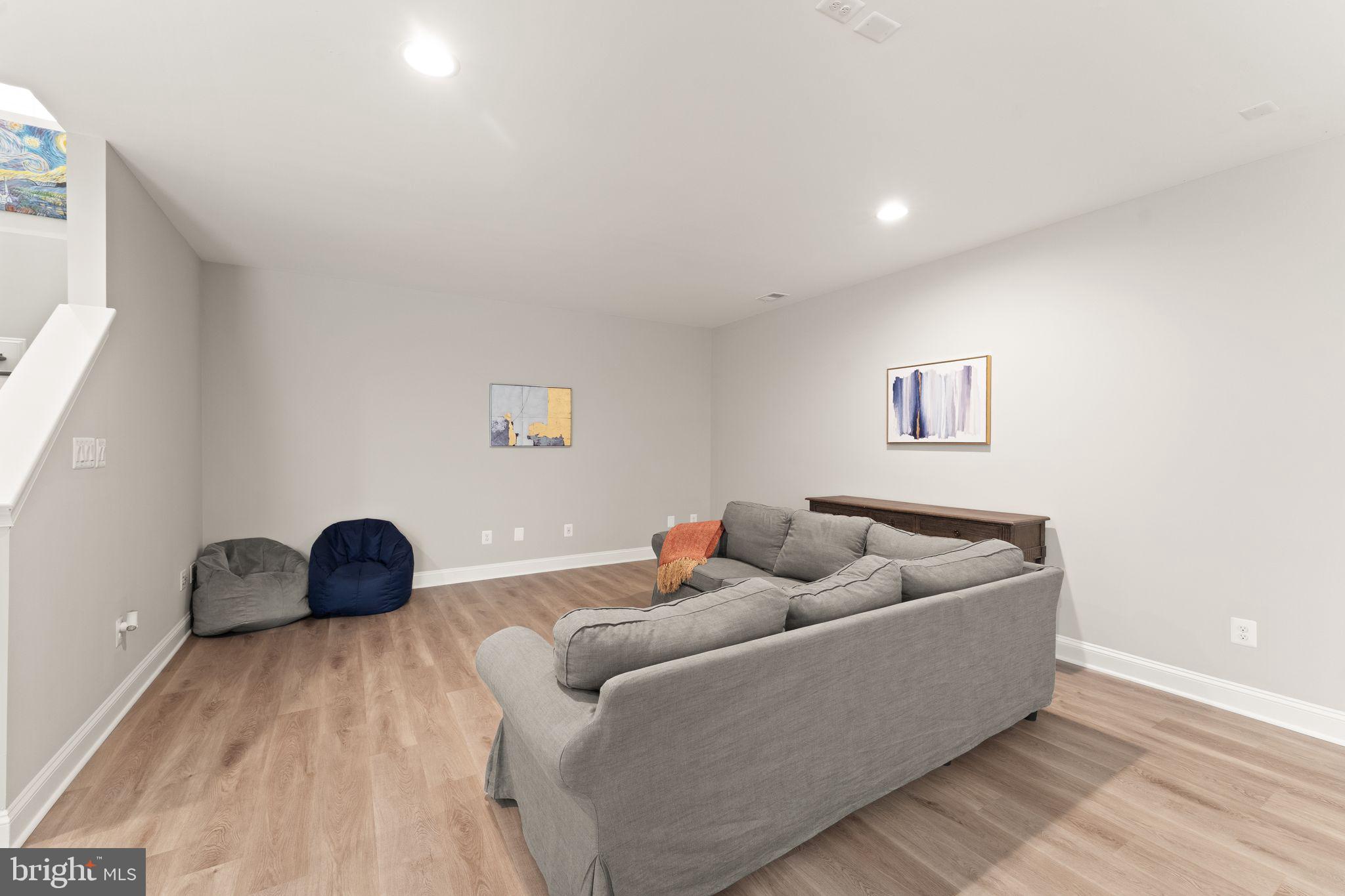 BRAMBLETON - Residential