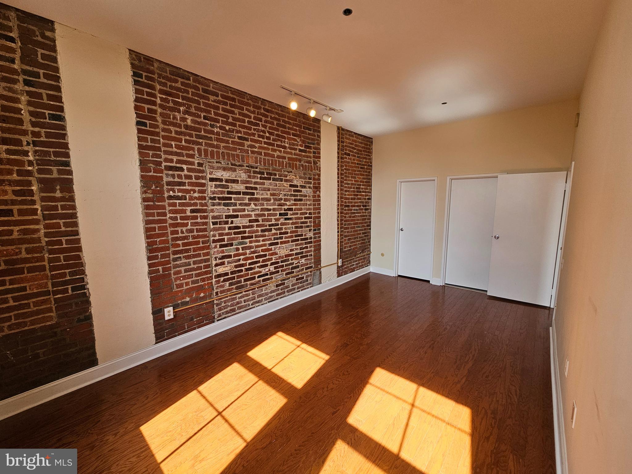 BRIDGEVIEW PLACE - Residential Lease