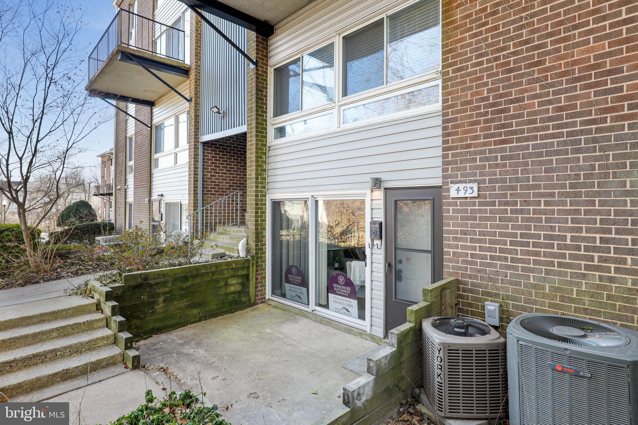 MOORES MILL MANOR - Residential