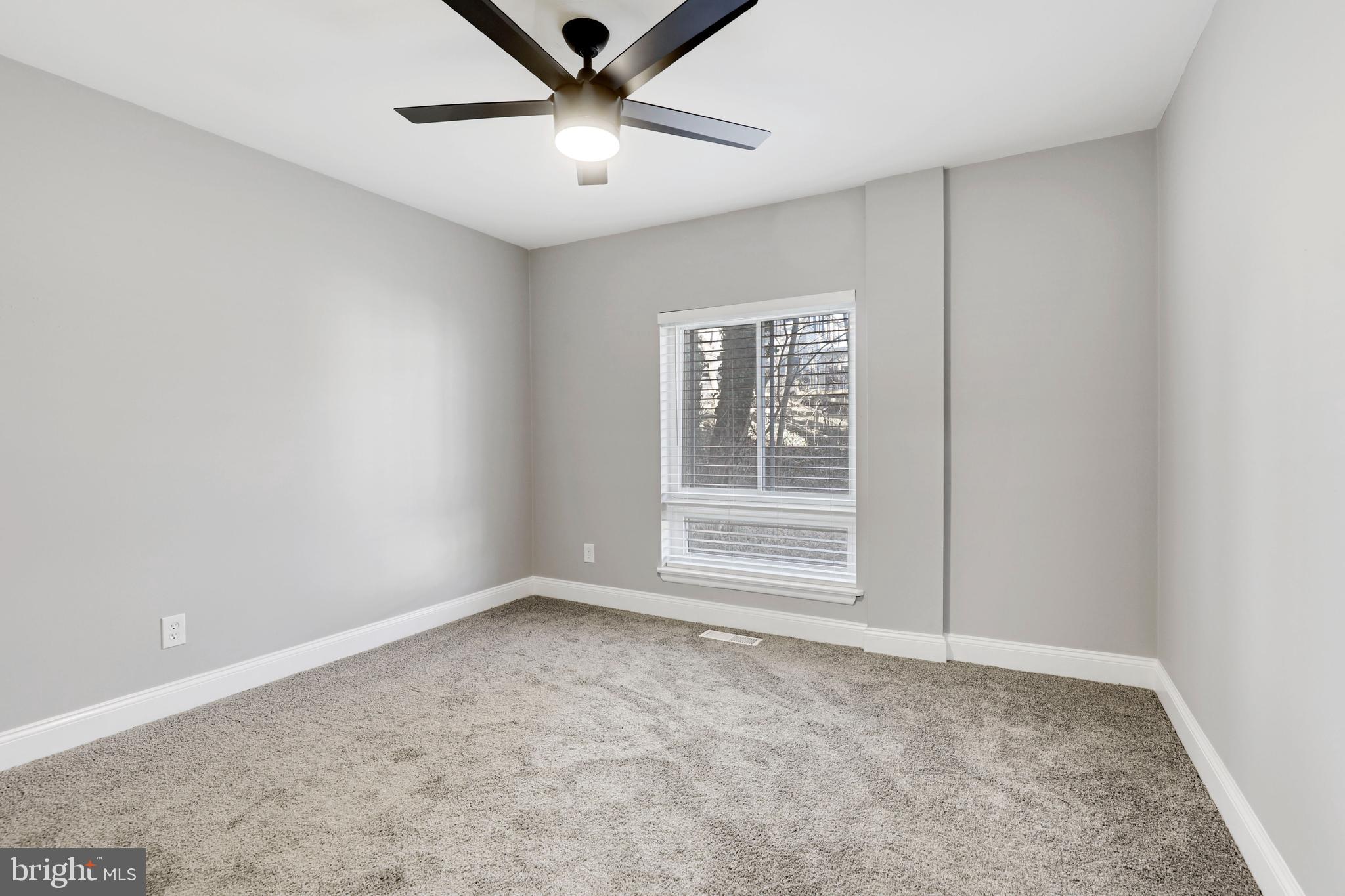 MOORES MILL MANOR - Residential