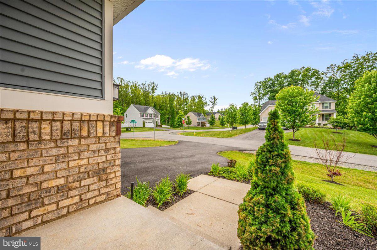 2 KNOB CREEK COURT