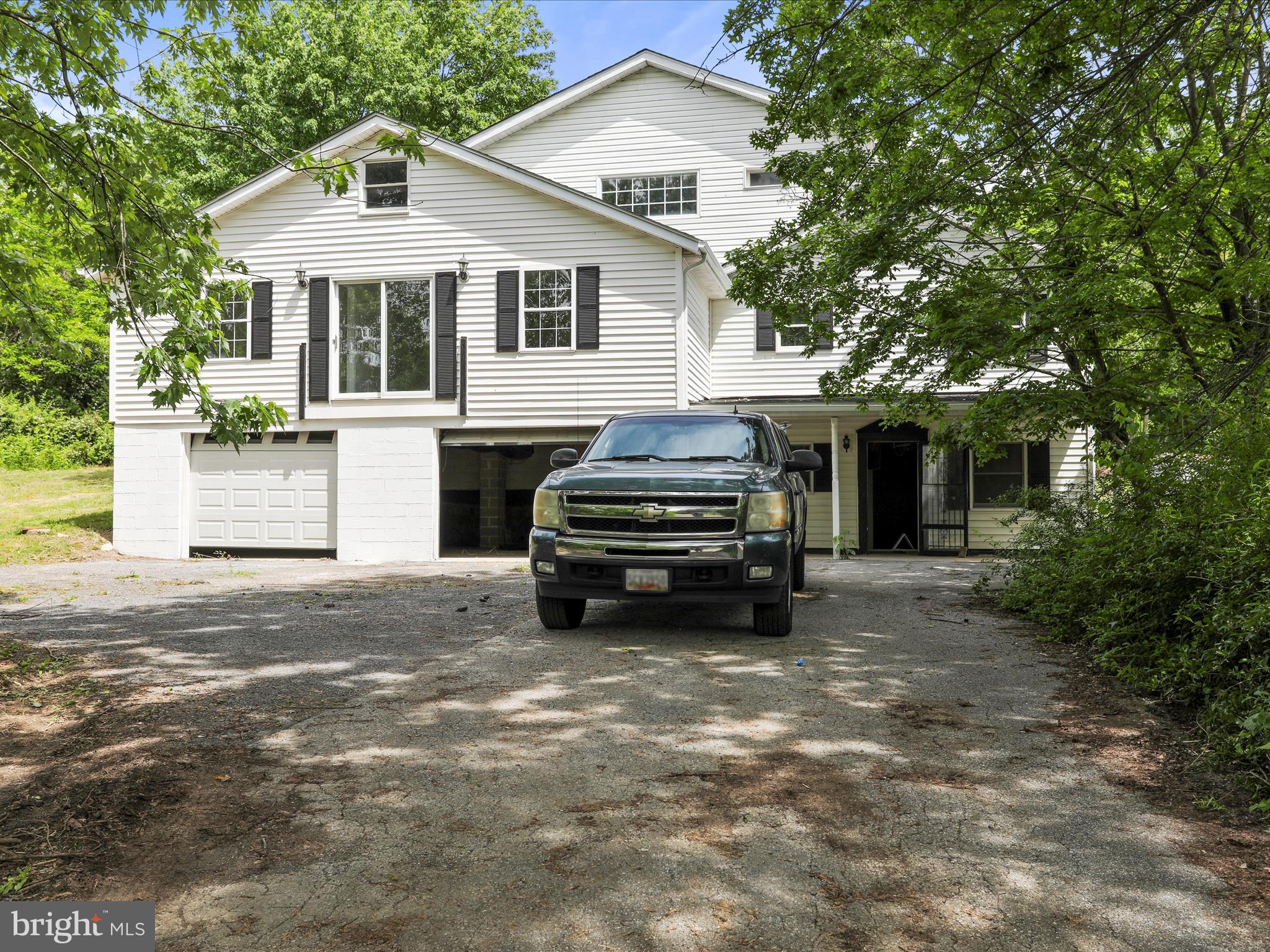 2784 ANNA COURT