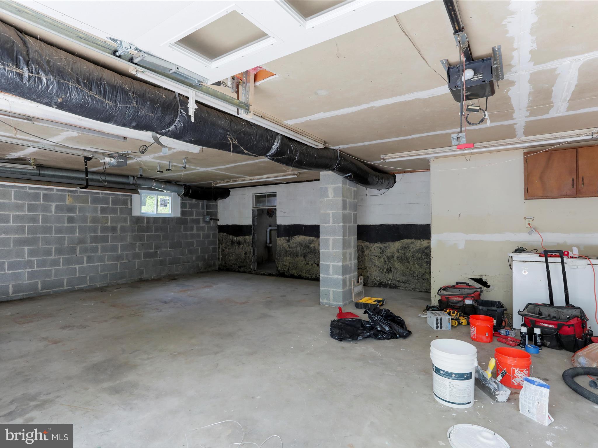 2784 ANNA COURT