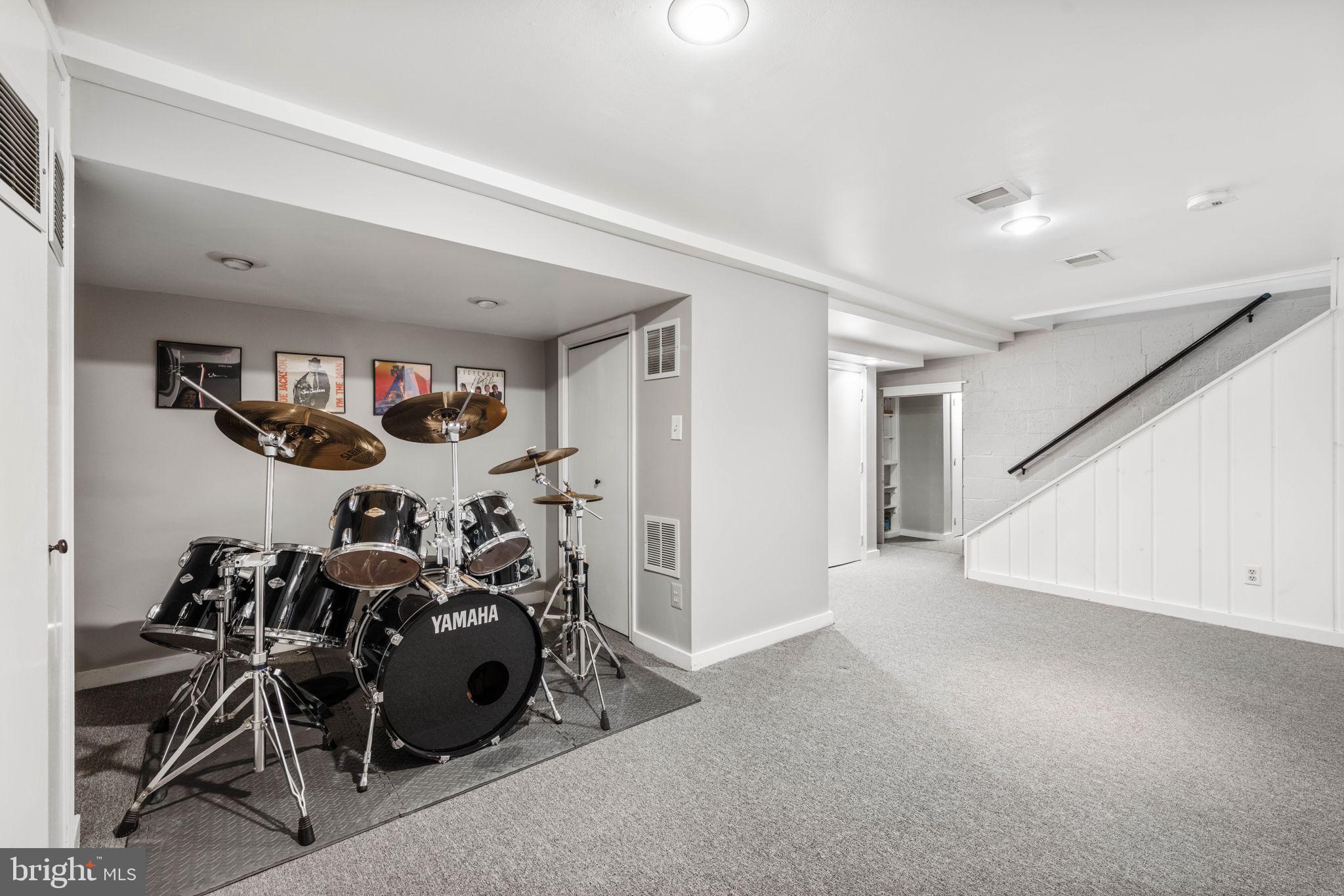 BRADDOCK HEIGHTS - Residential