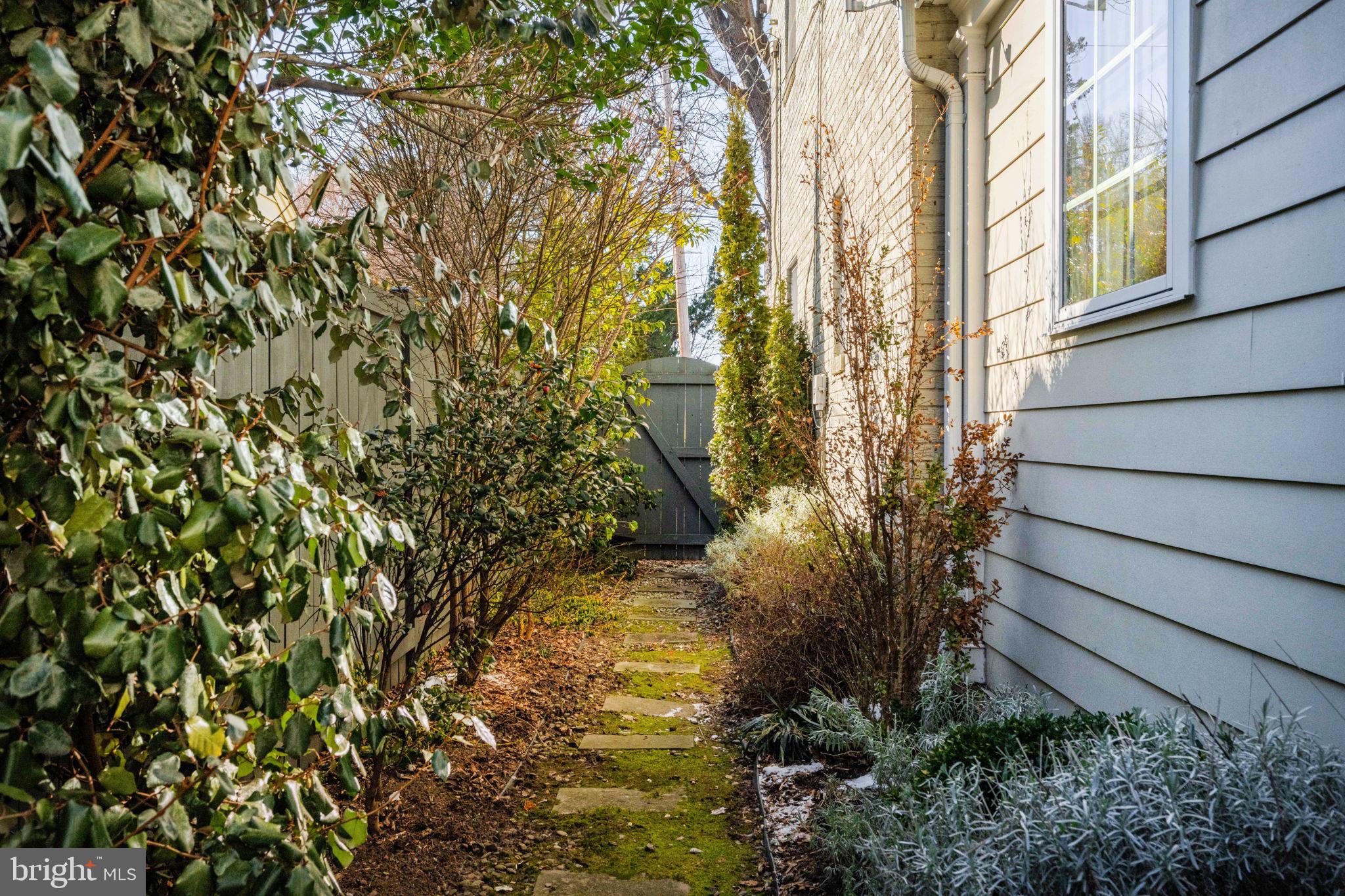 BRADDOCK HEIGHTS - Residential