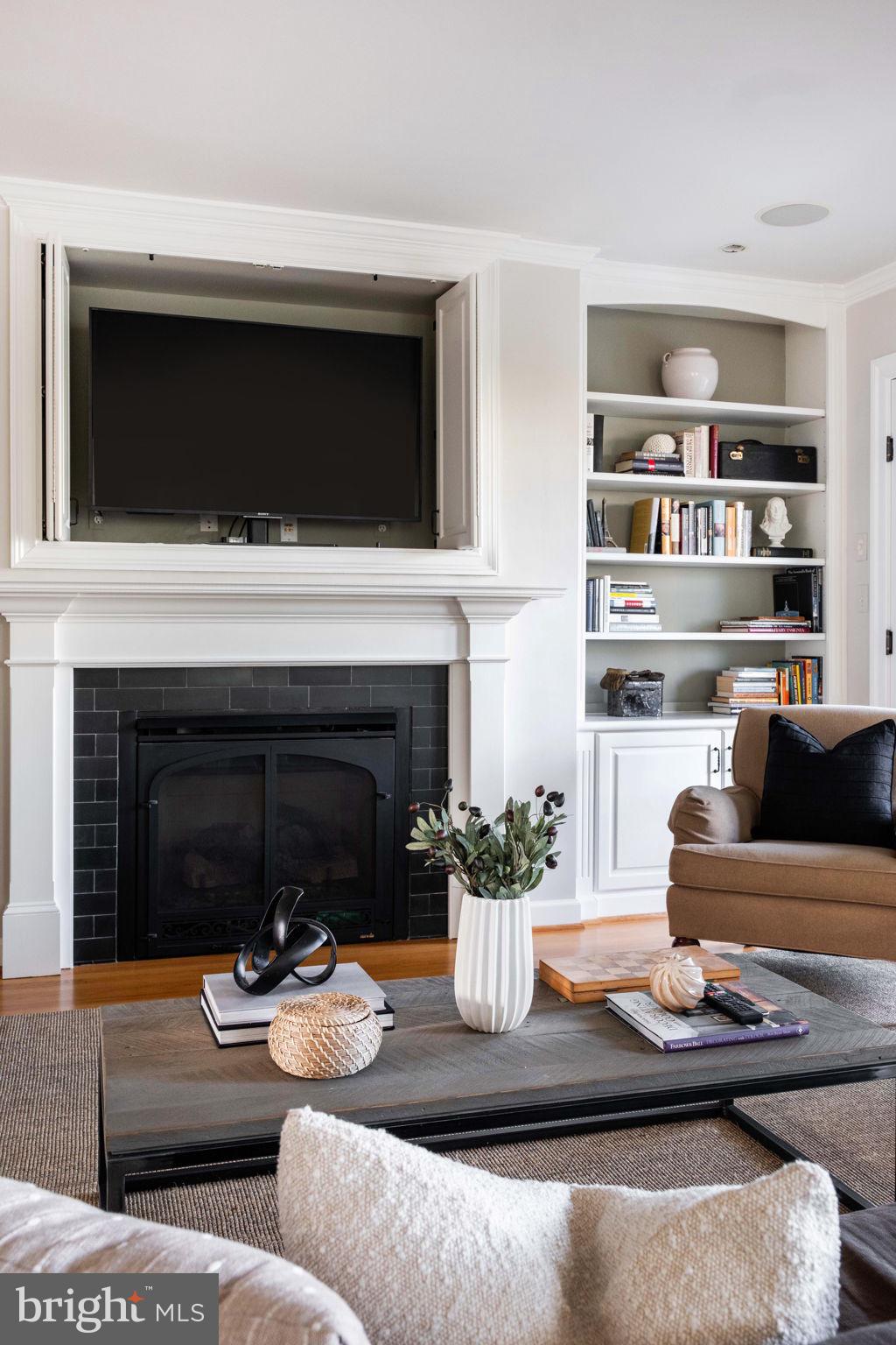 BRADDOCK HEIGHTS - Residential