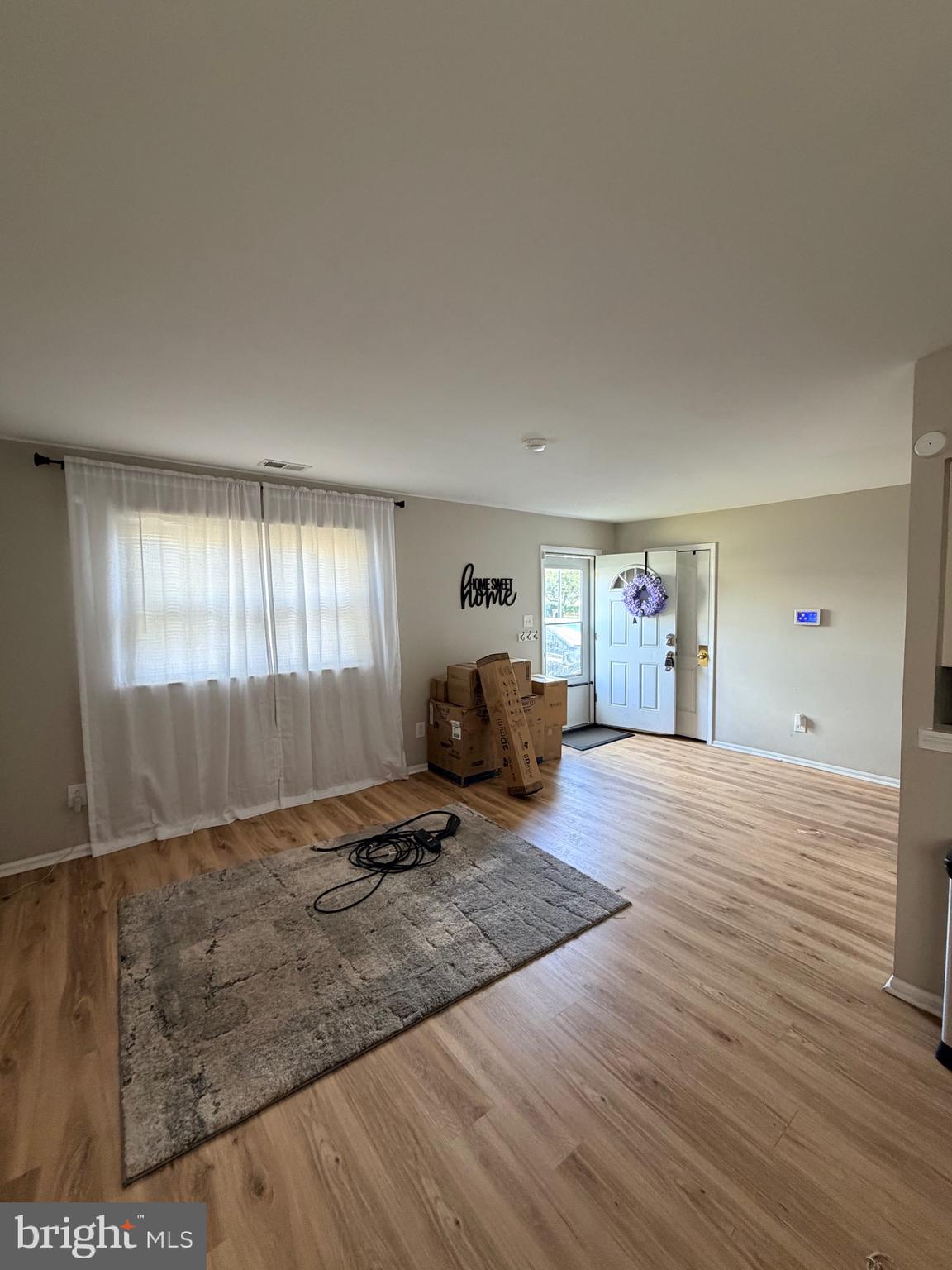 521 CORINTHIAN AVENUE