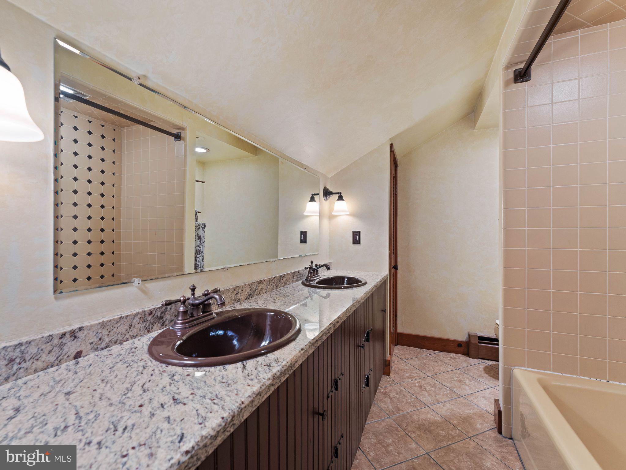 ALLEE ESTATES - Residential