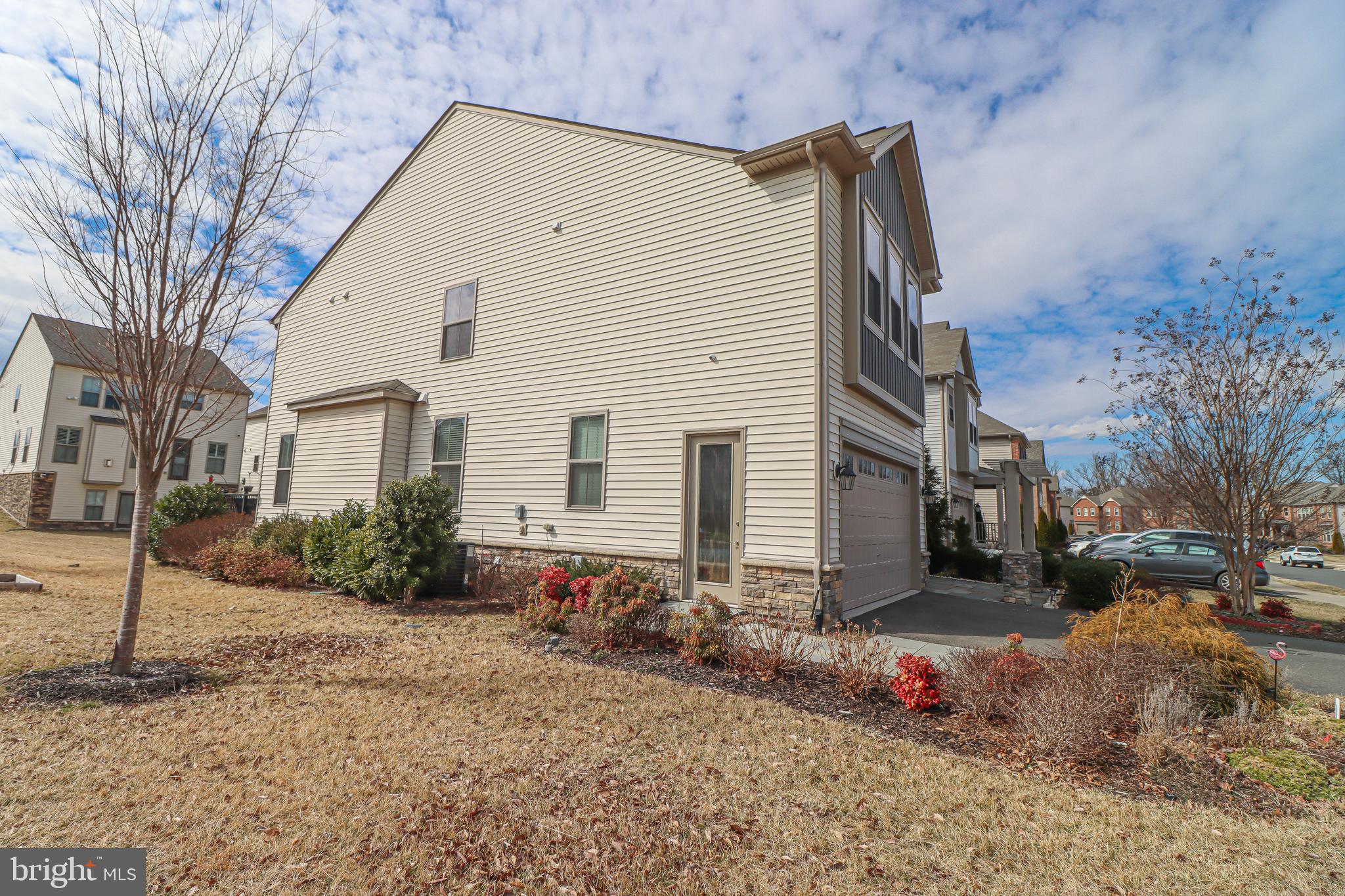 EASTVIEW AT STONE RIDGE - Residential