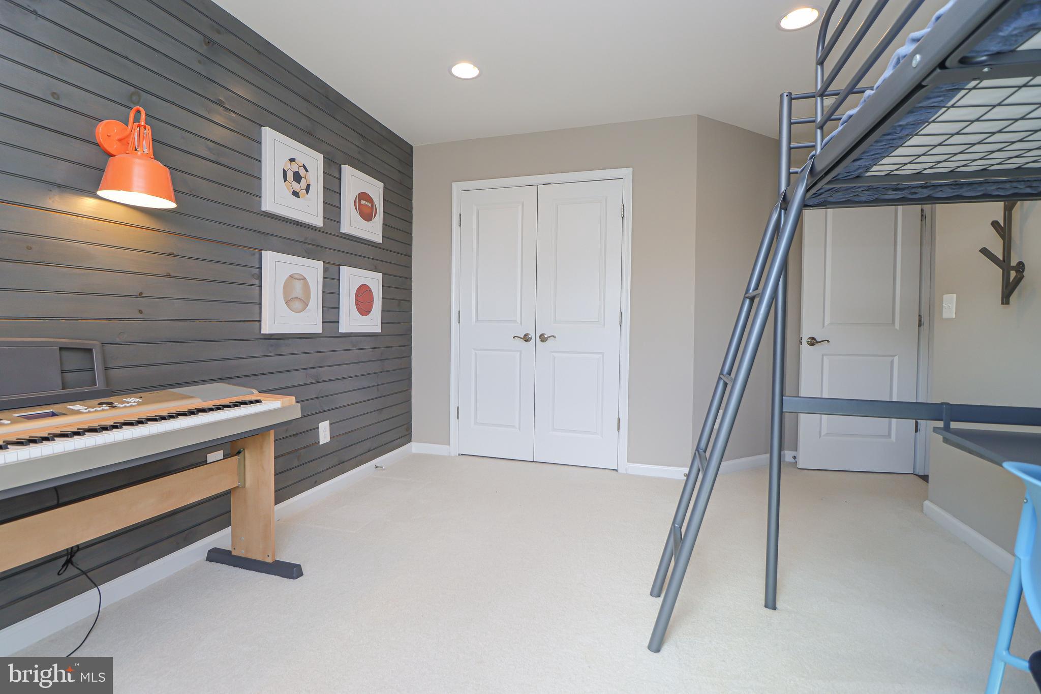 EASTVIEW AT STONE RIDGE - Residential