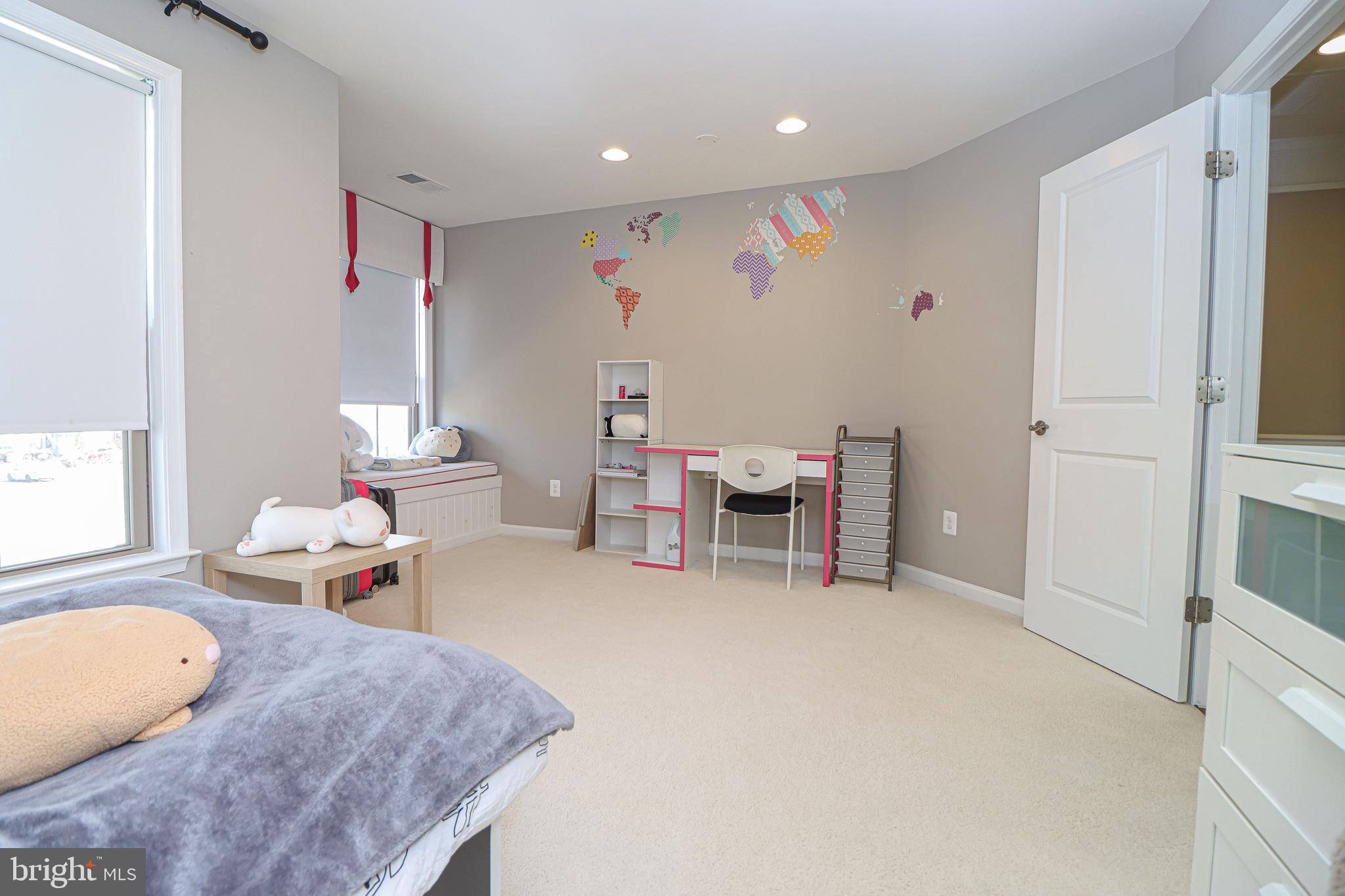 EASTVIEW AT STONE RIDGE - Residential