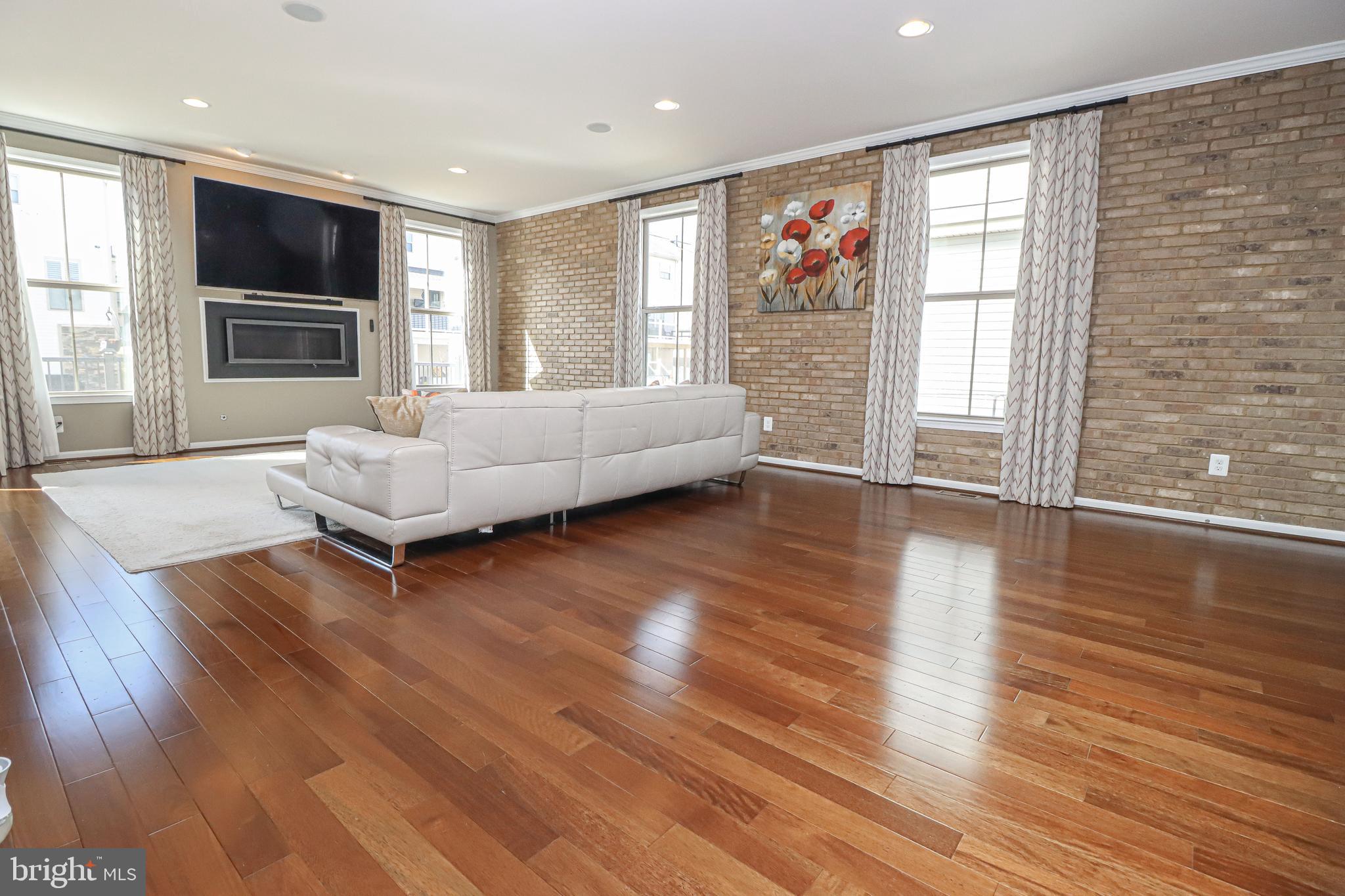 EASTVIEW AT STONE RIDGE - Residential