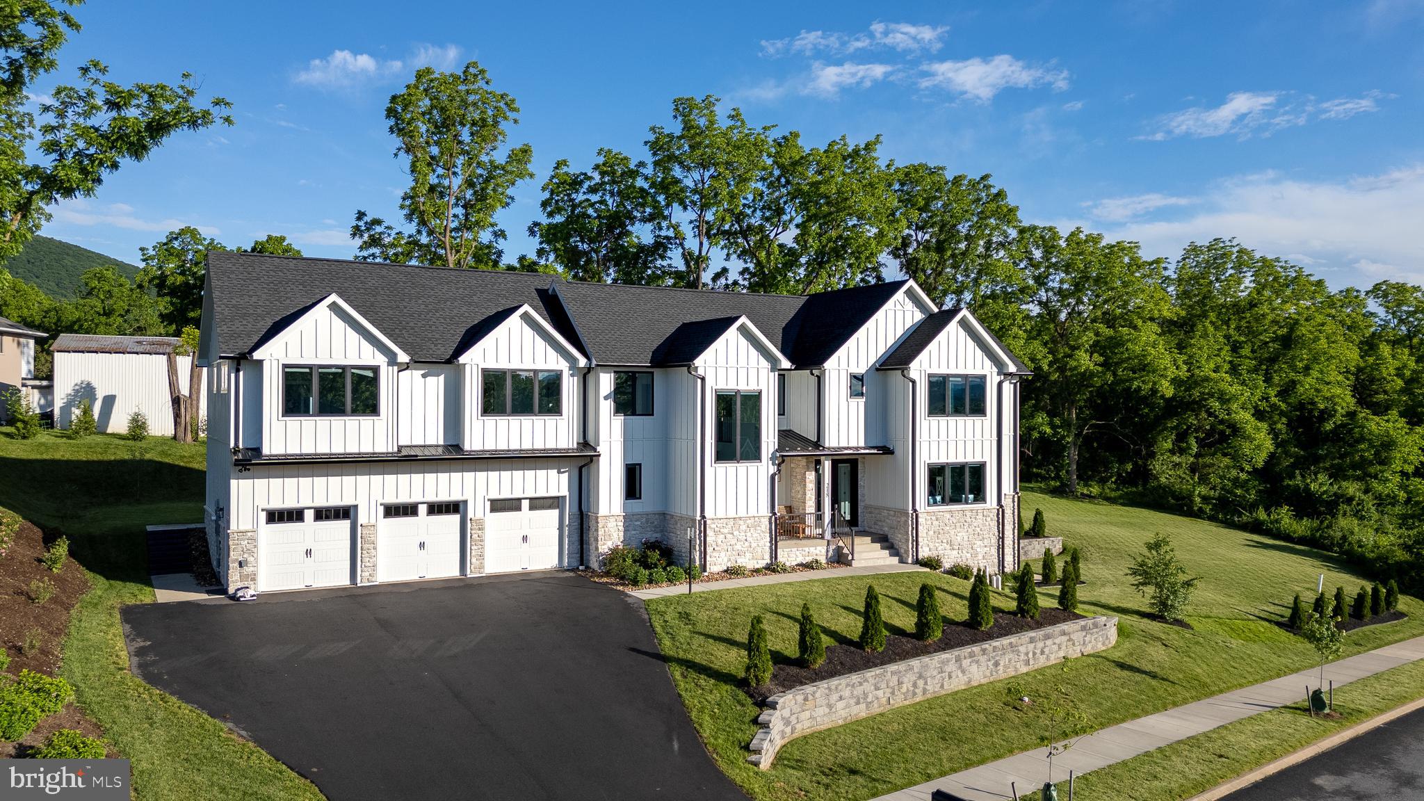 STEARNS CROSSING - Residential