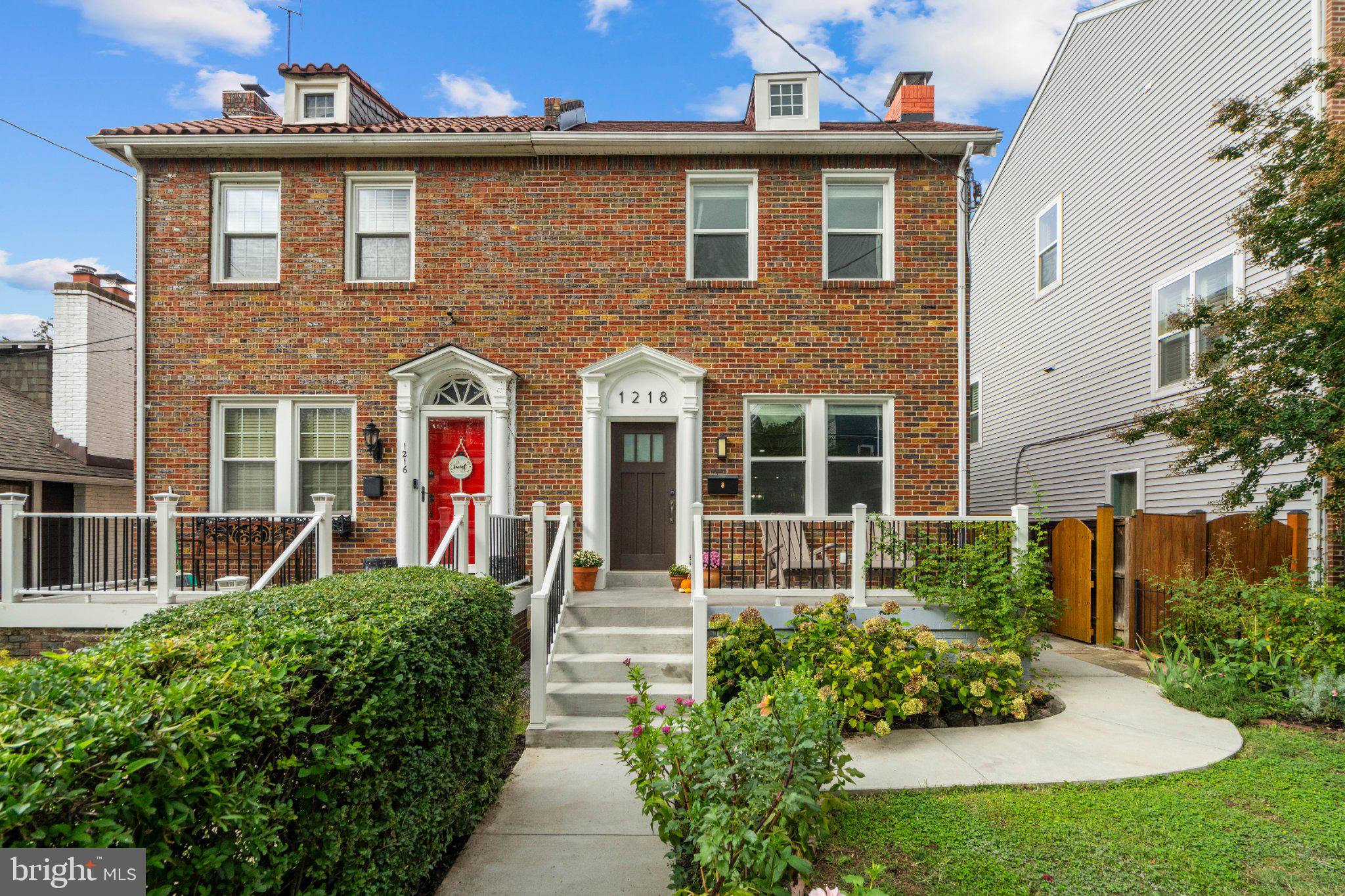 1218 RANDOLPH STREET NE