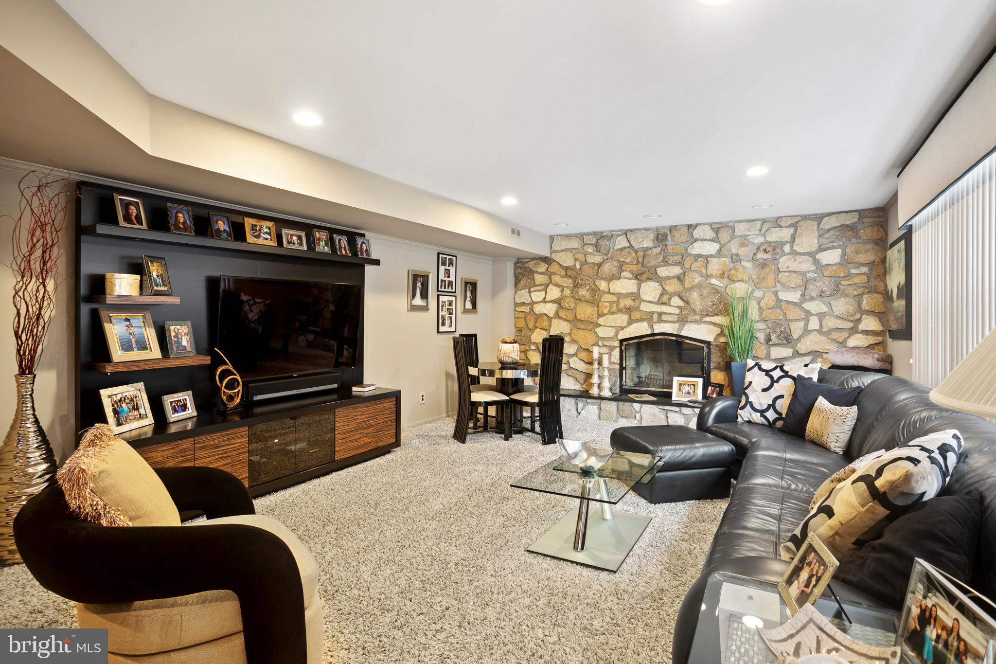JUSTA FARMS - Residential