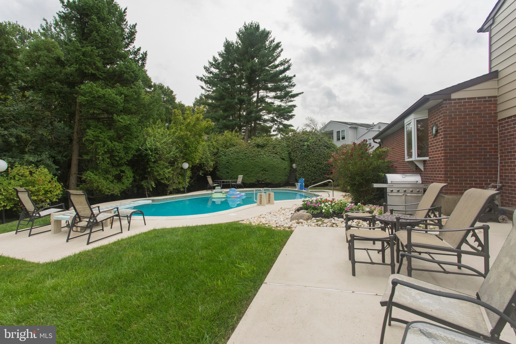 JUSTA FARMS - Residential