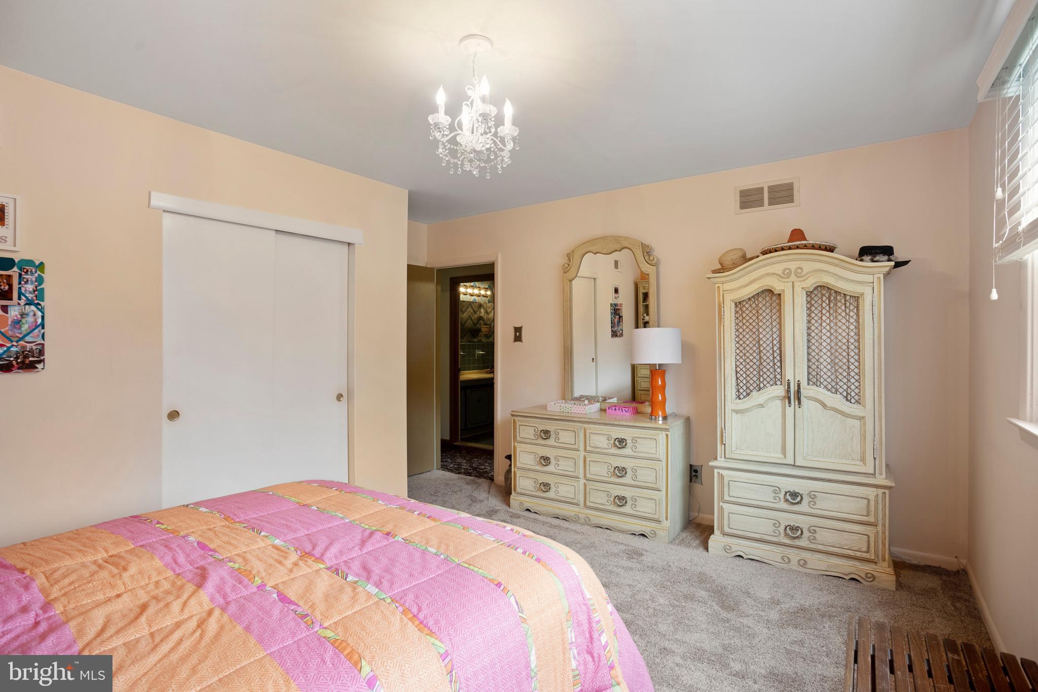 JUSTA FARMS - Residential