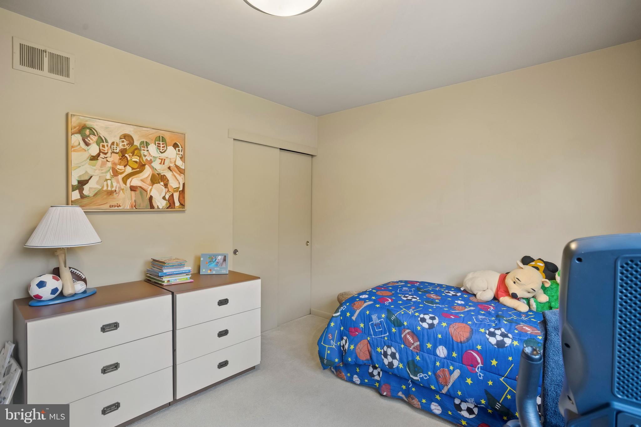 JUSTA FARMS - Residential