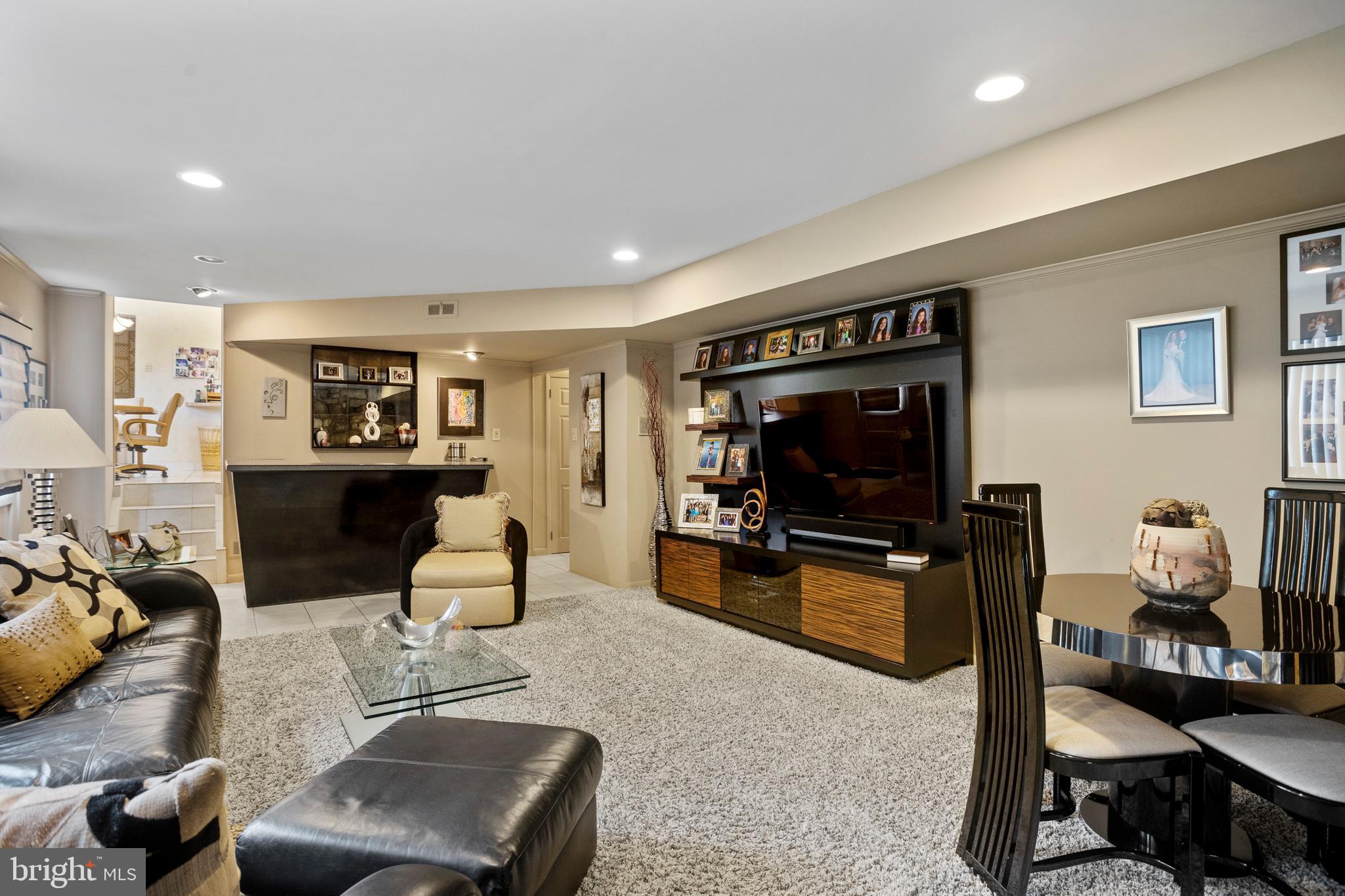 JUSTA FARMS - Residential