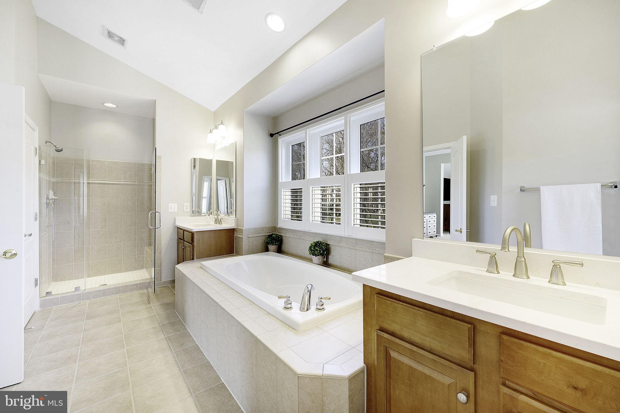 BROADLANDS - Residential