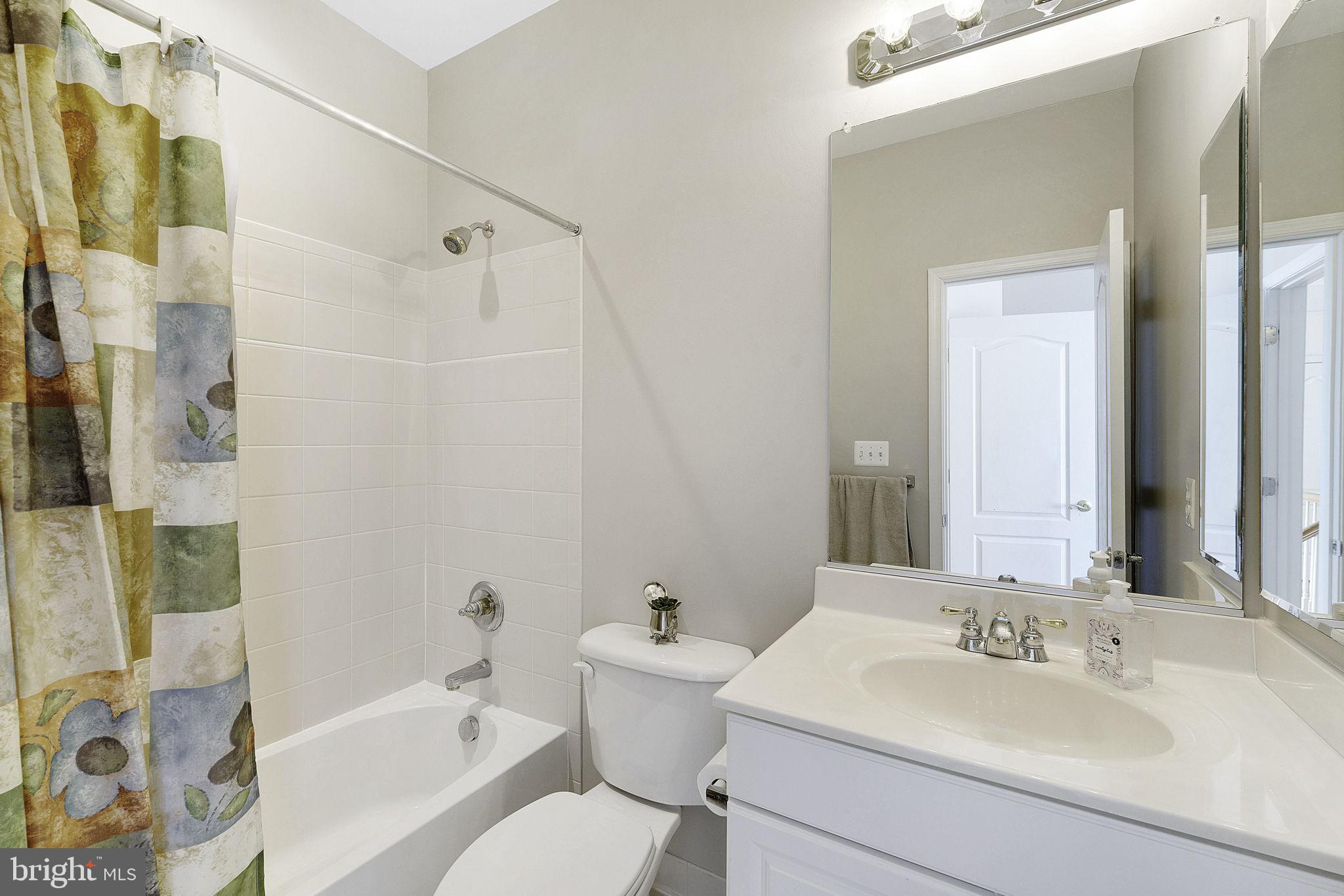 BROADLANDS - Residential